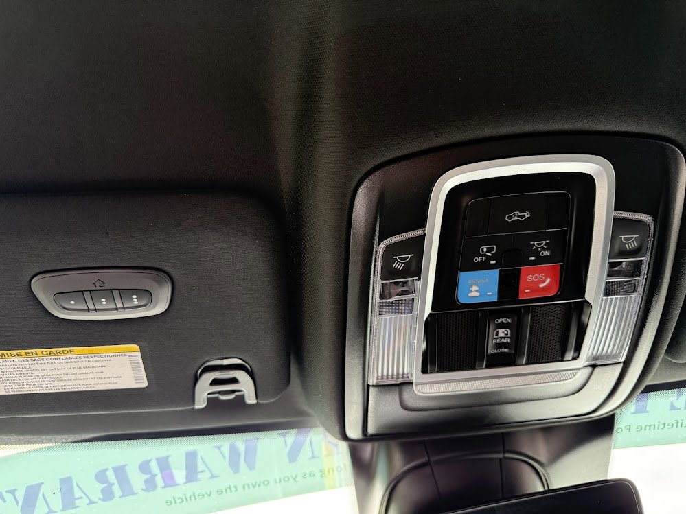 2026 RAM 3500 Laramie - Photo 17