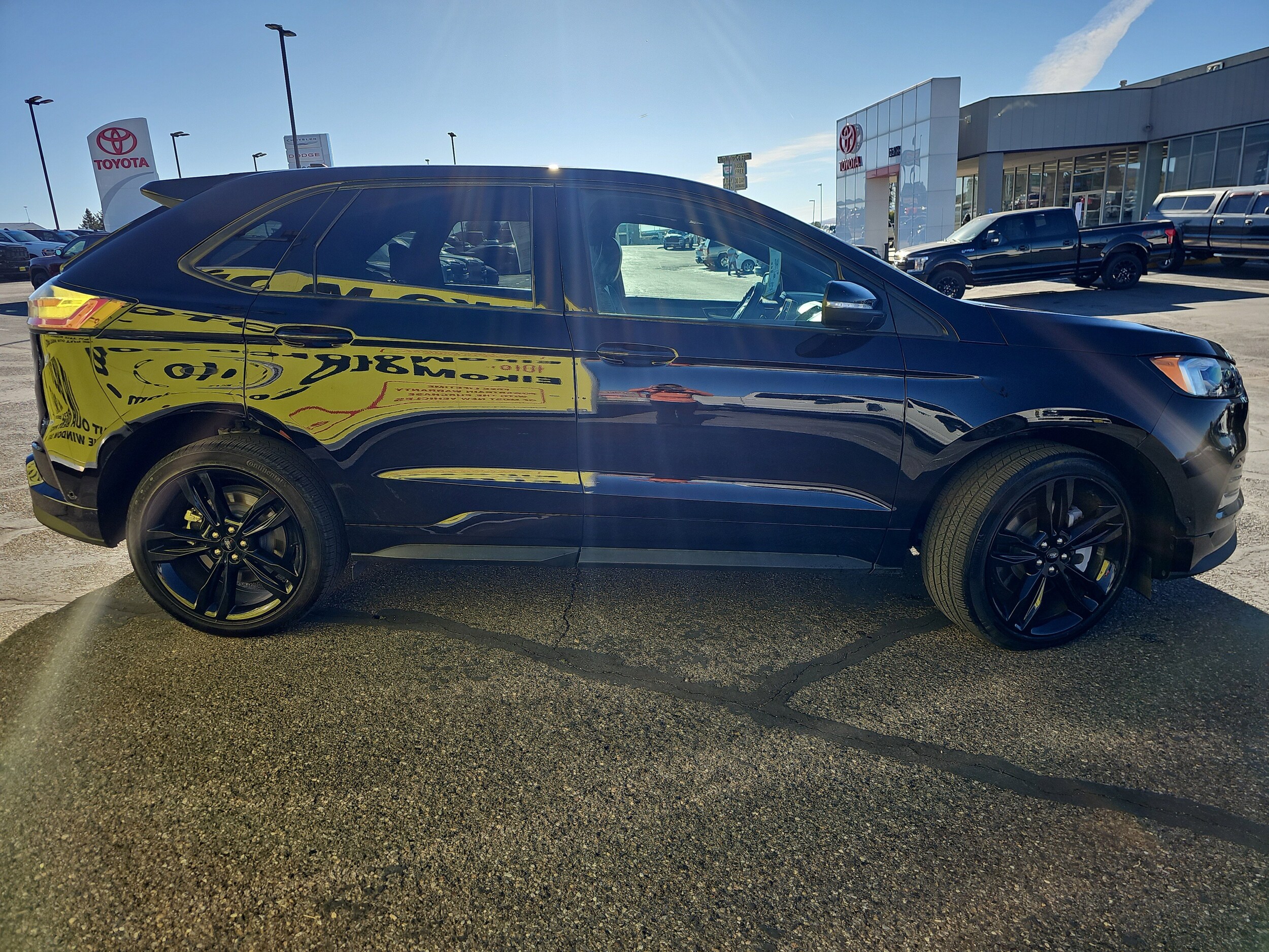 2024 Ford Edge ST photo 2