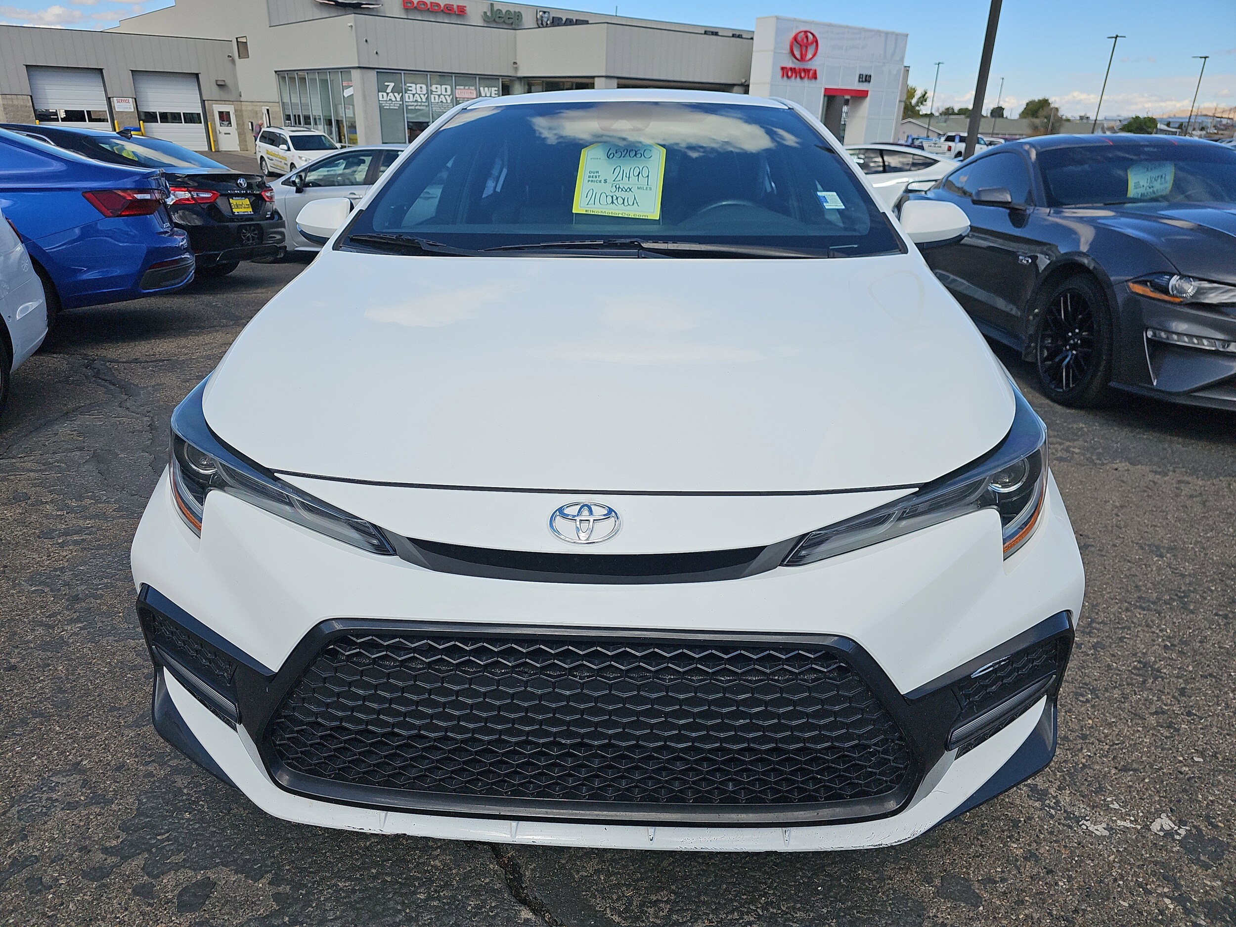 2021 Toyota Corolla XSE photo 2