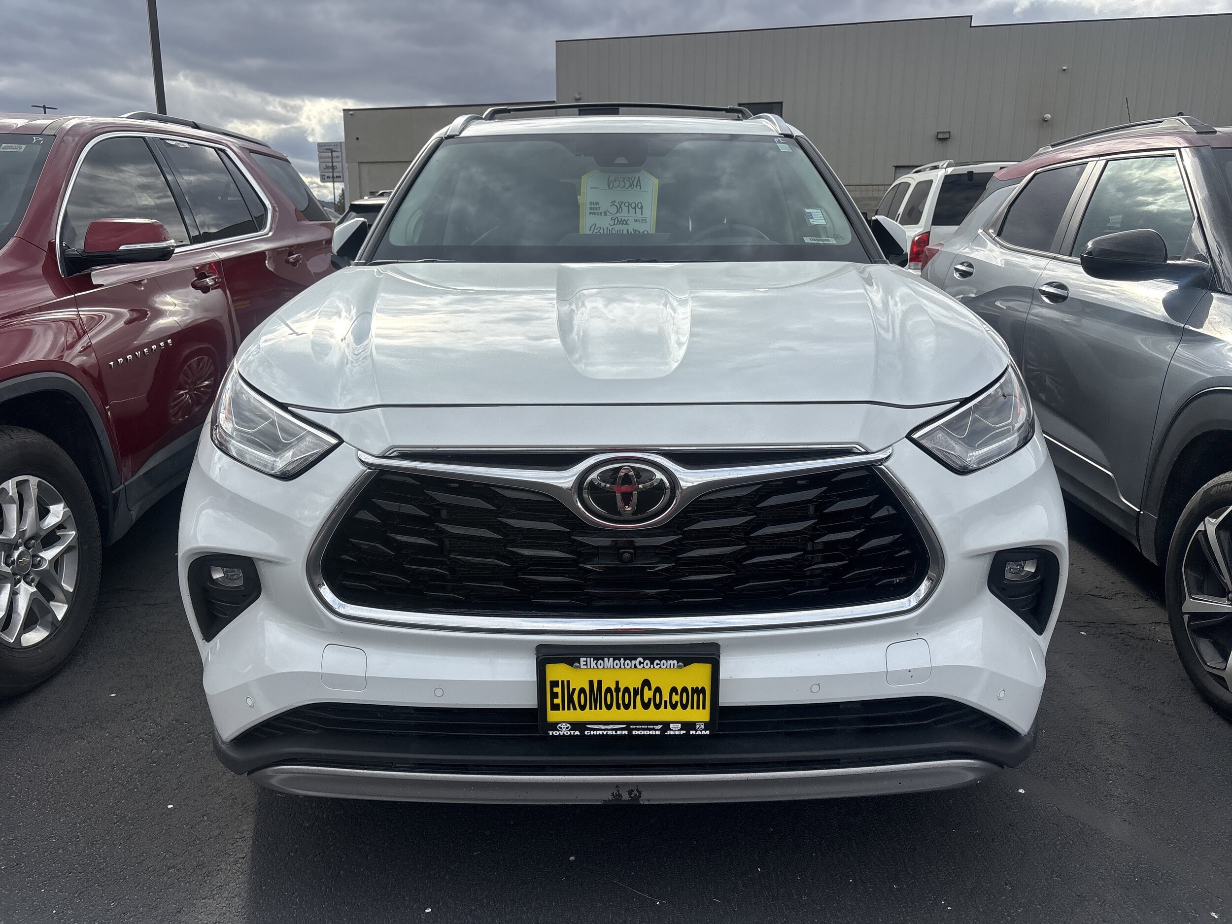 2023 Toyota Highlander Limited Platinum XLE XSE photo 2