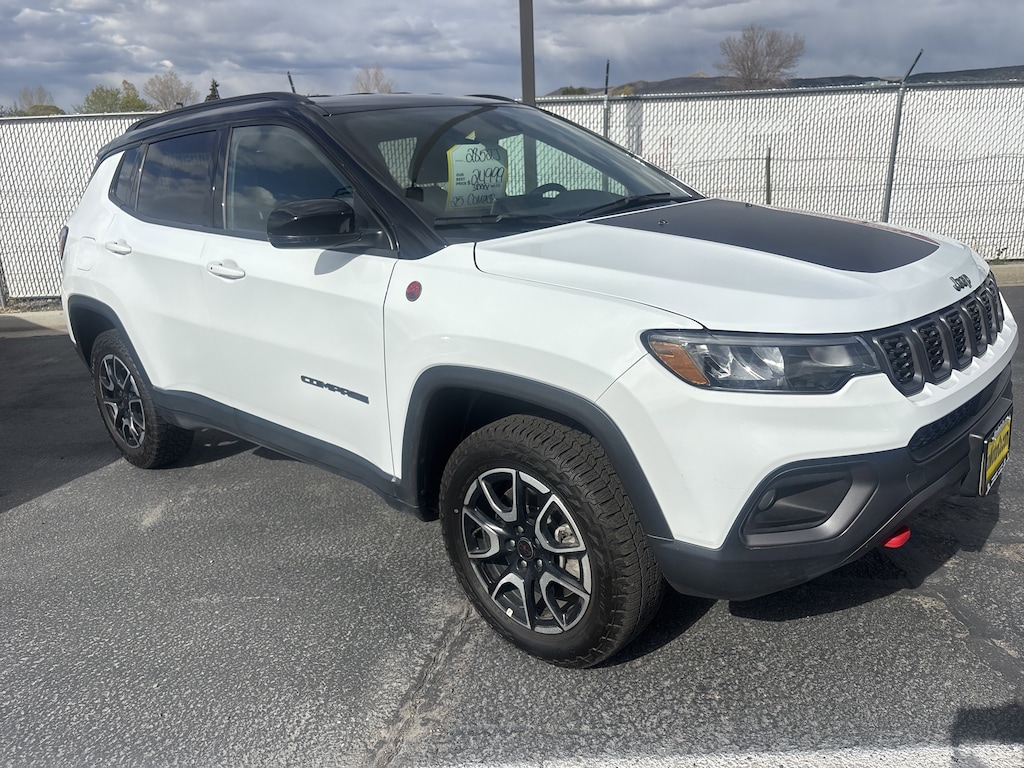 Used 2025 Jeep Compass Trailhawk SUV