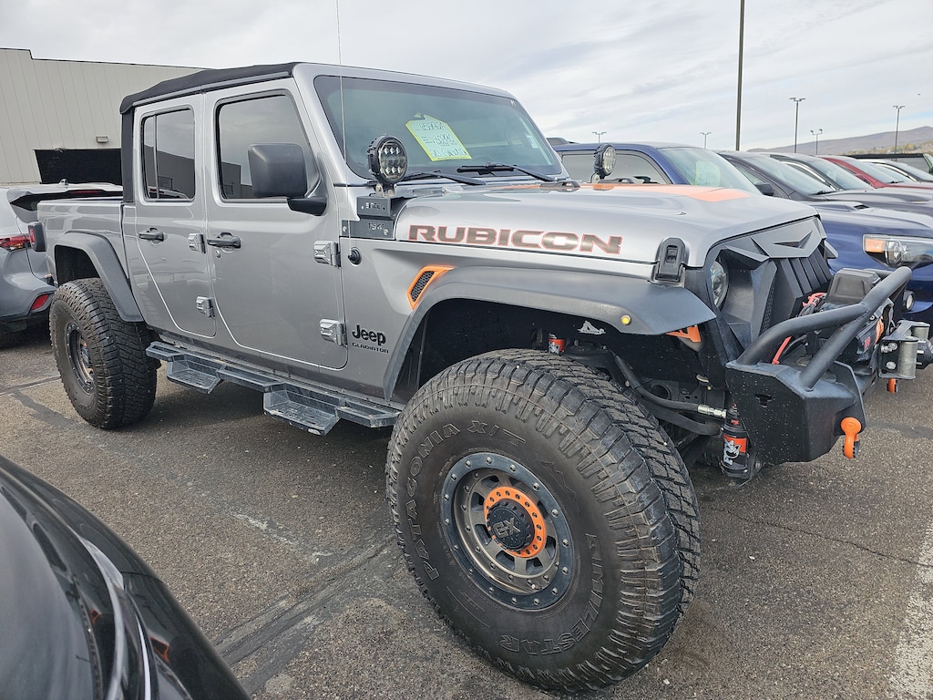Used 2020 Jeep Gladiator Sport Truck Crew Cab