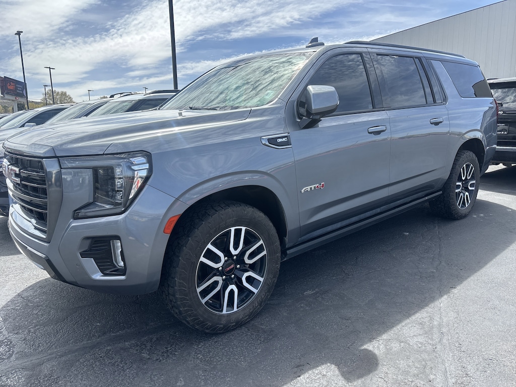 Used 2022 GMC Yukon XL AT4 SUV