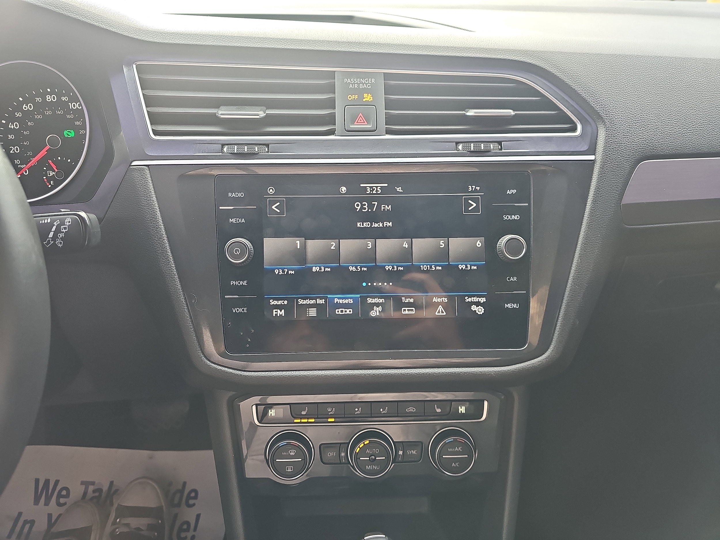 2021 Volkswagen Tiguan SE - Photo 22