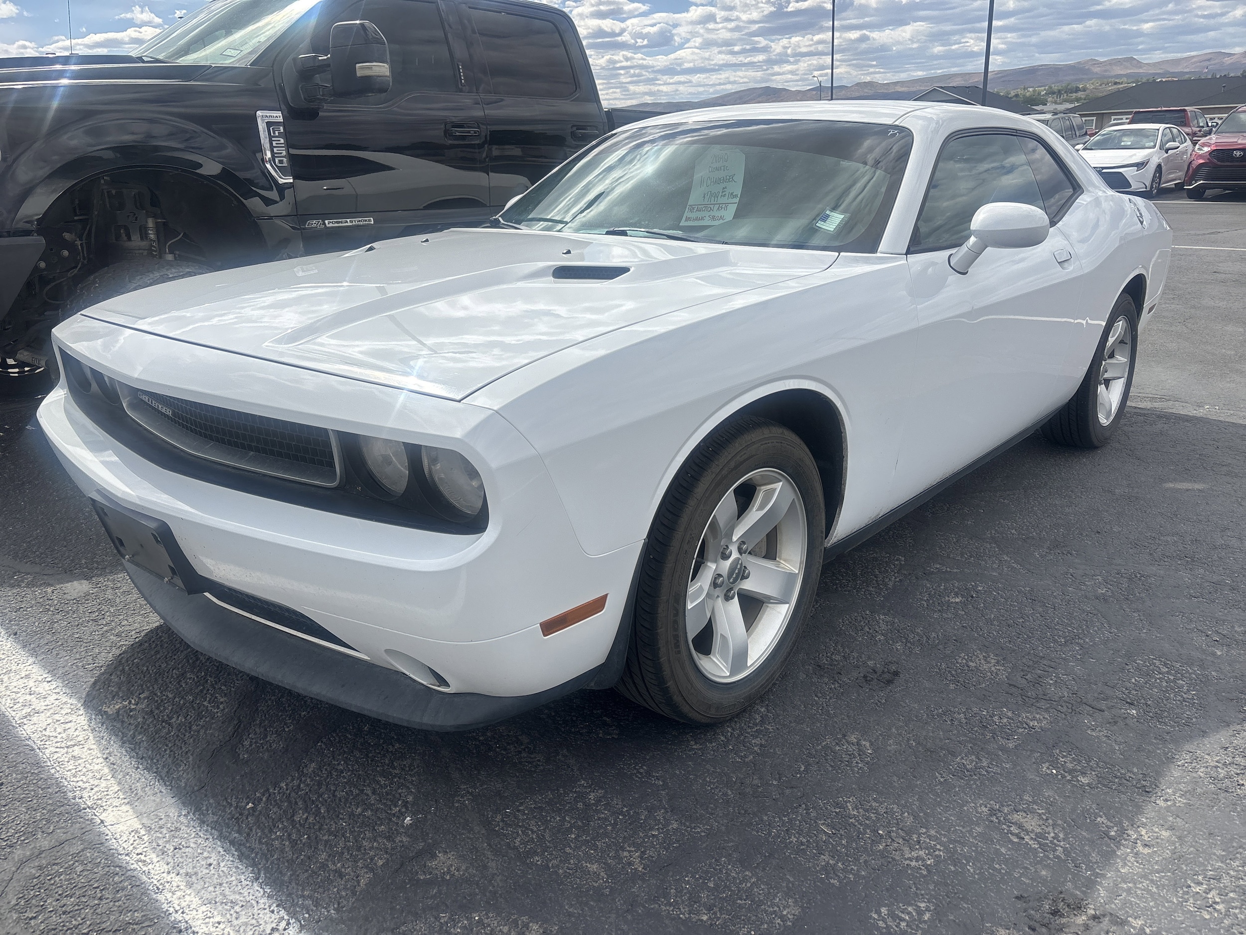 2011 Dodge Challenger SE's photo
