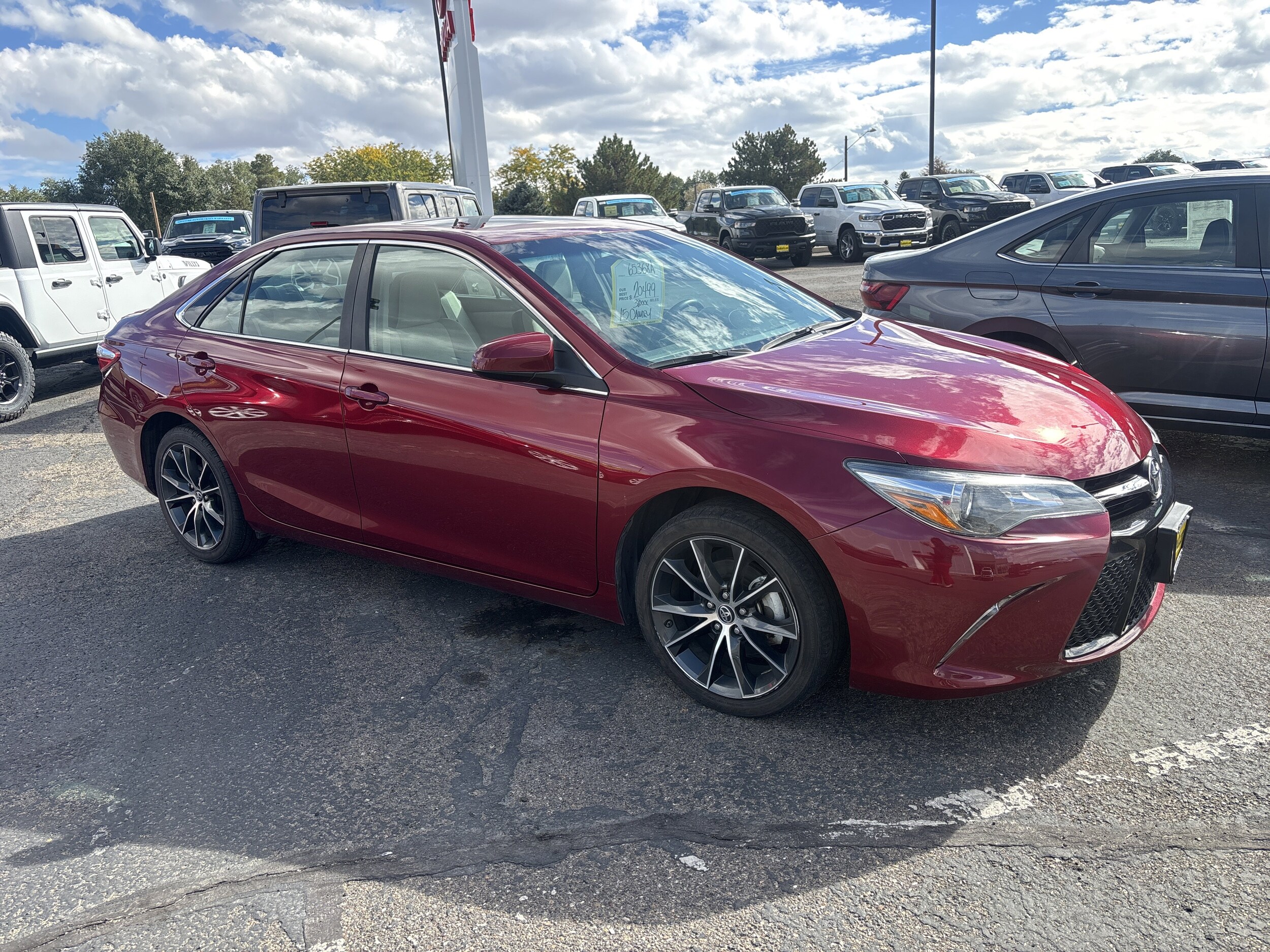 2015 Toyota Camry photo 2