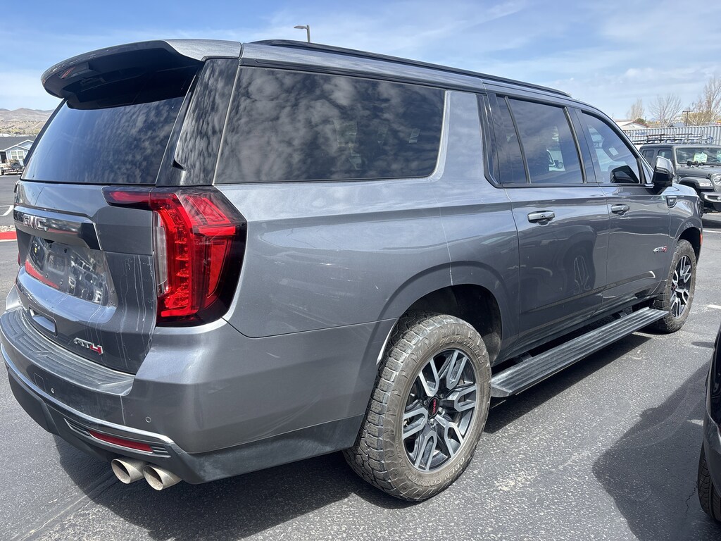 Used 2022 GMC Yukon XL AT4 SUV