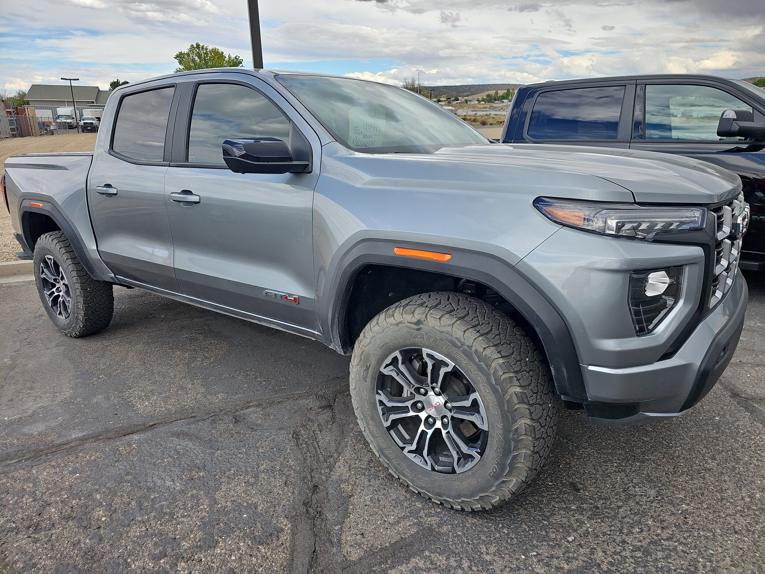 2024 Gmc Canyon AT4 photo 3