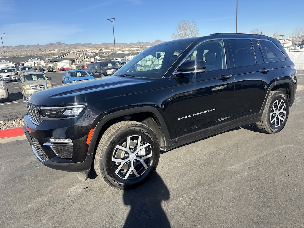 Used 2025 Jeep Grand Cherokee Limited SUV