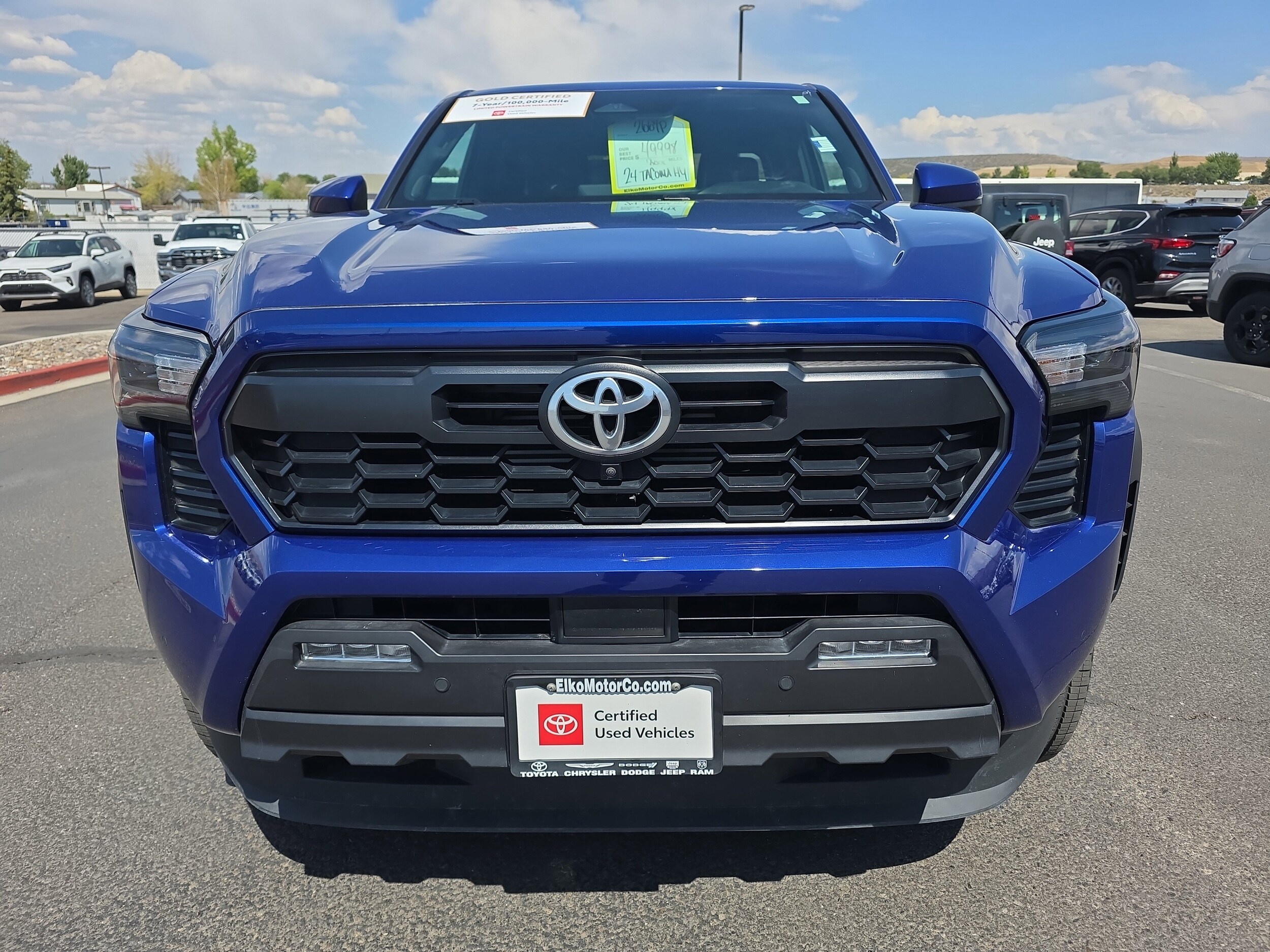 2024 Toyota Tacoma photo 2