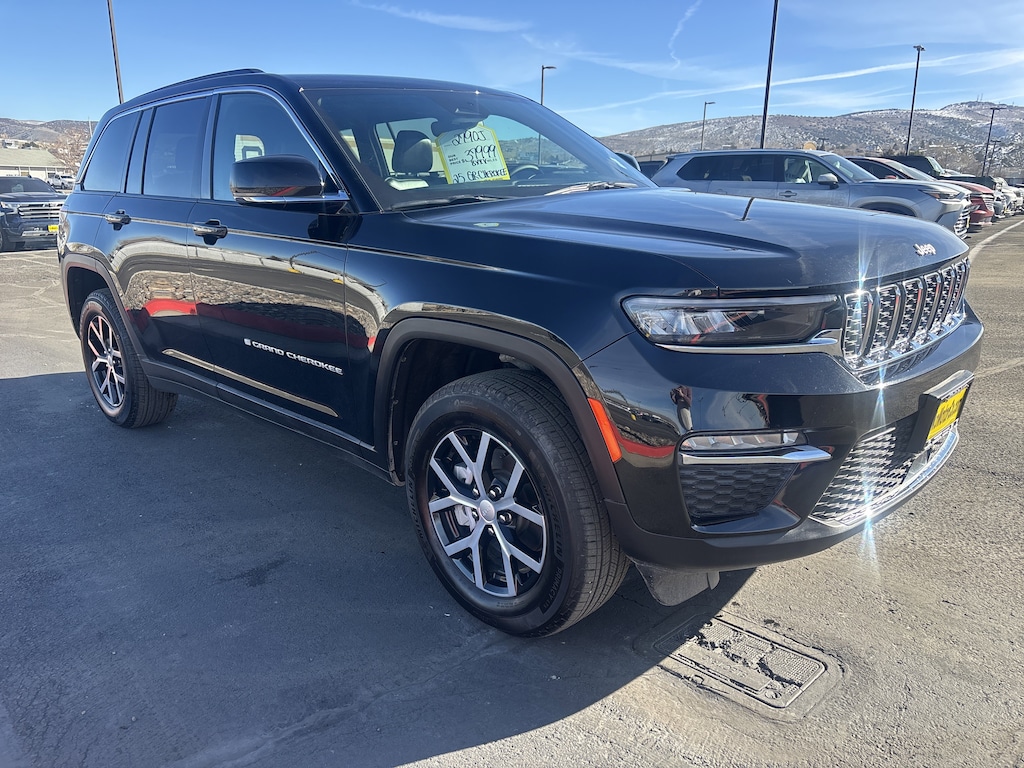 Used 2025 Jeep Grand Cherokee Limited SUV