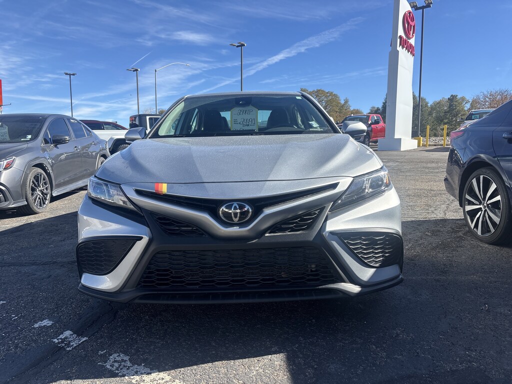 Used 2022 Toyota Camry SE Sedan