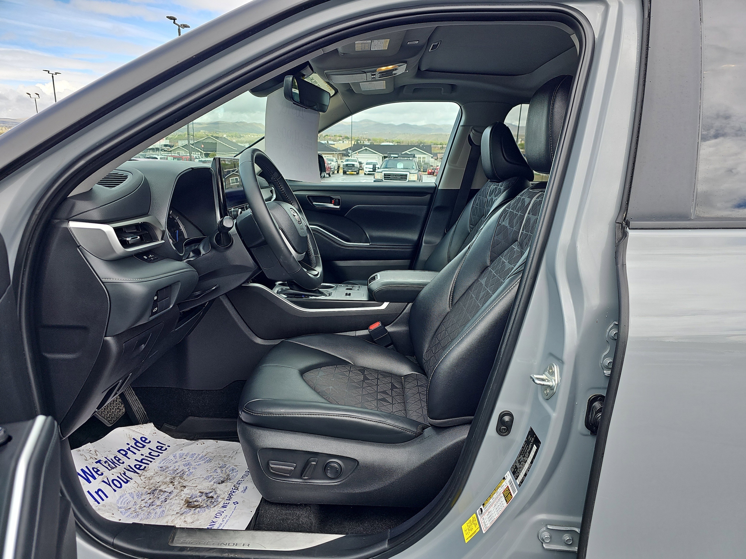 2024 Toyota Highlander XLE Nightshade - Photo 18