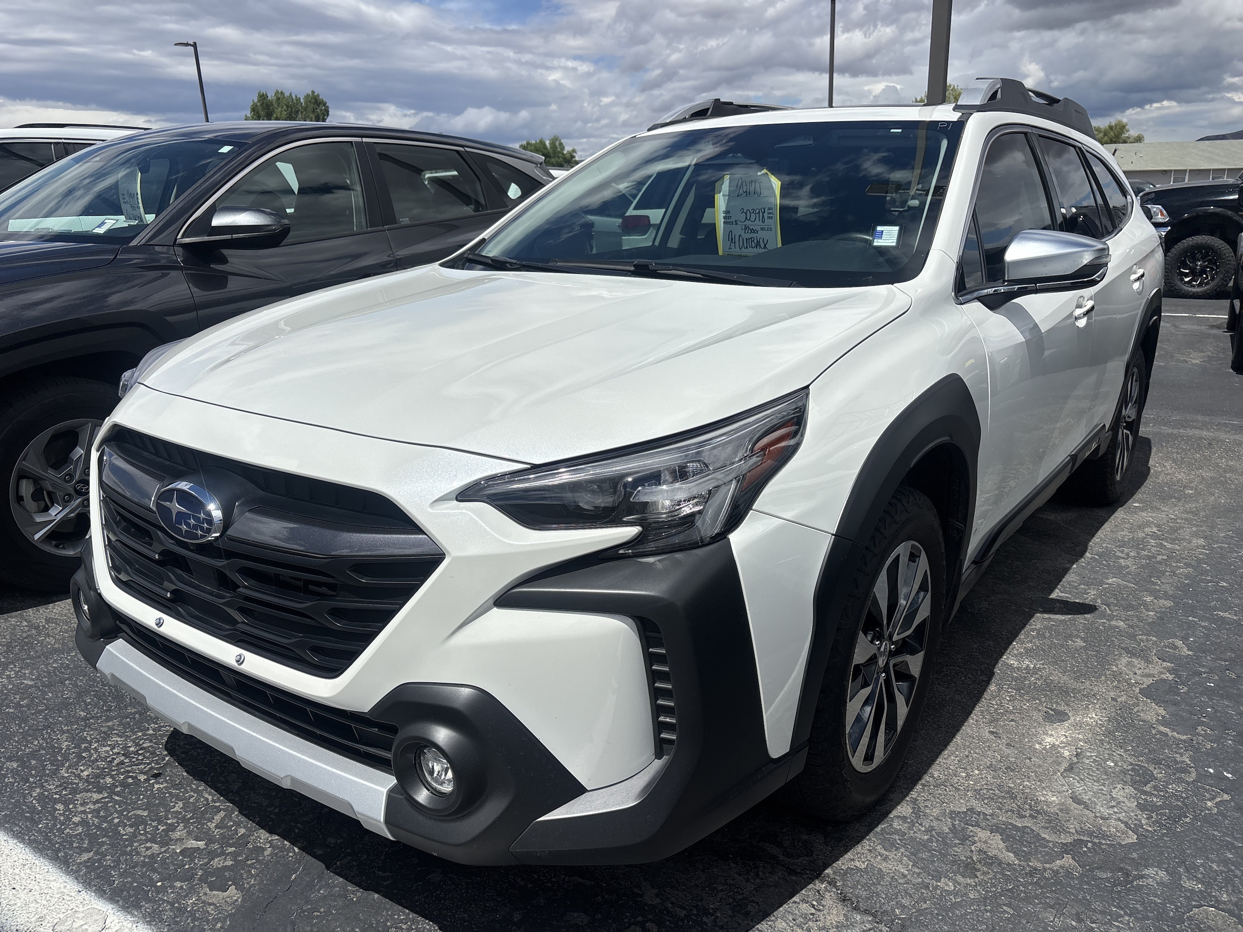 2024 Subaru Outback Touring's photo