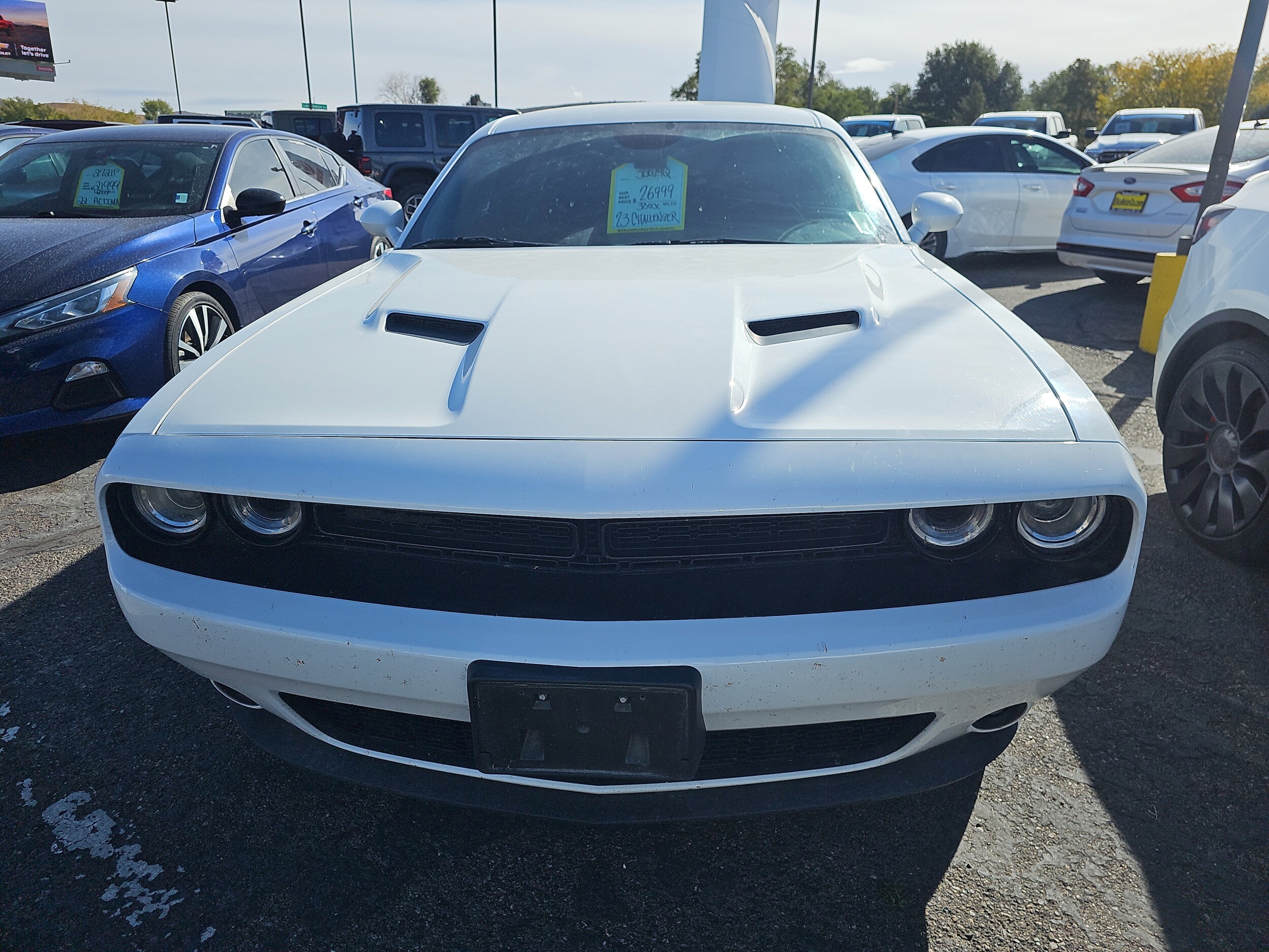 2023 Dodge Challenger SXT photo 2
