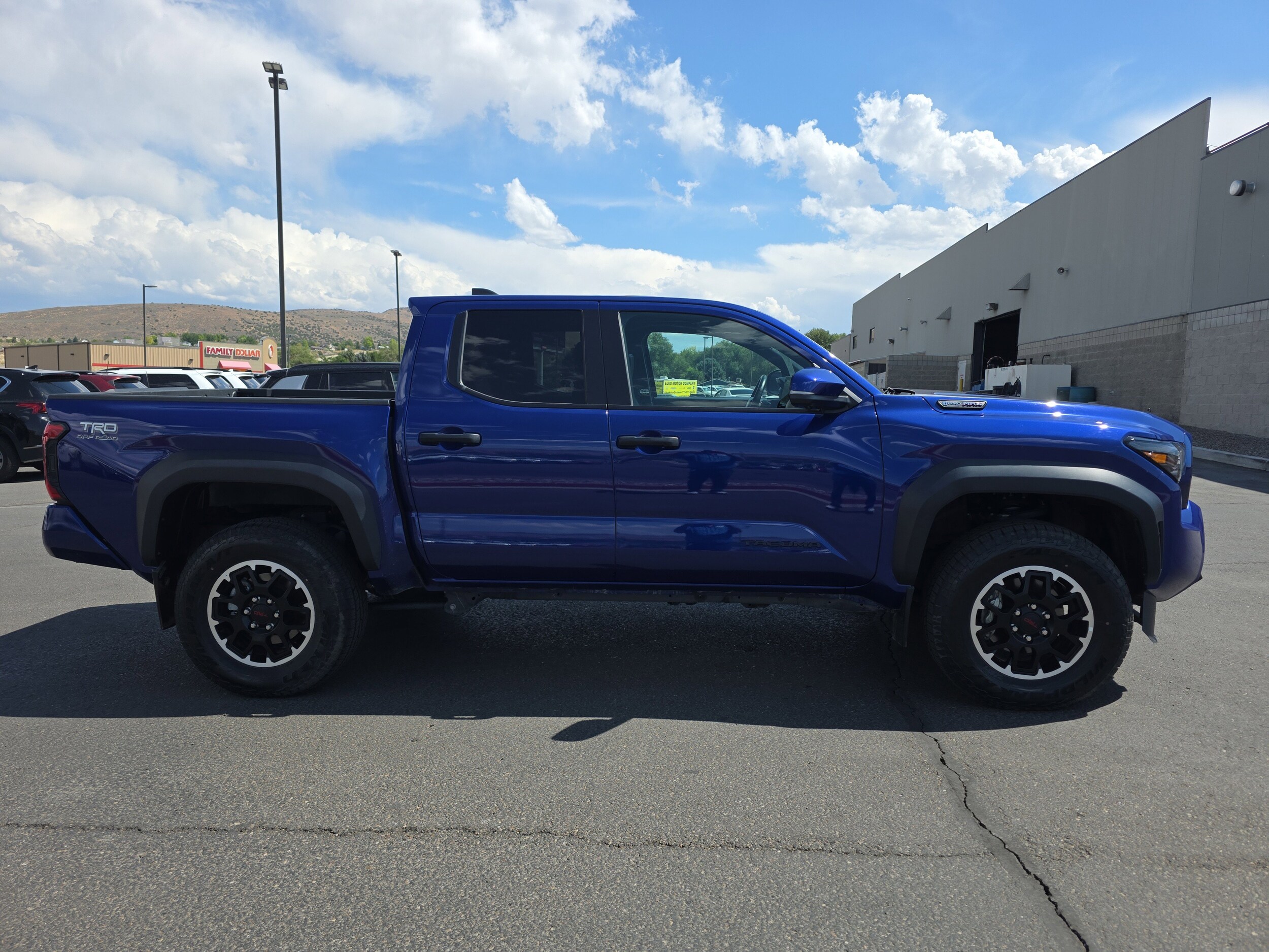 2024 Toyota Tacoma photo 4