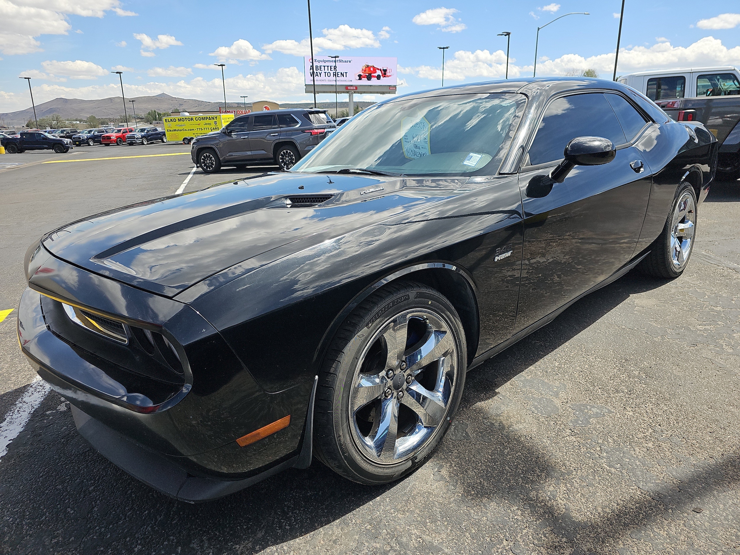 2014 Dodge Challenger R/T's photo