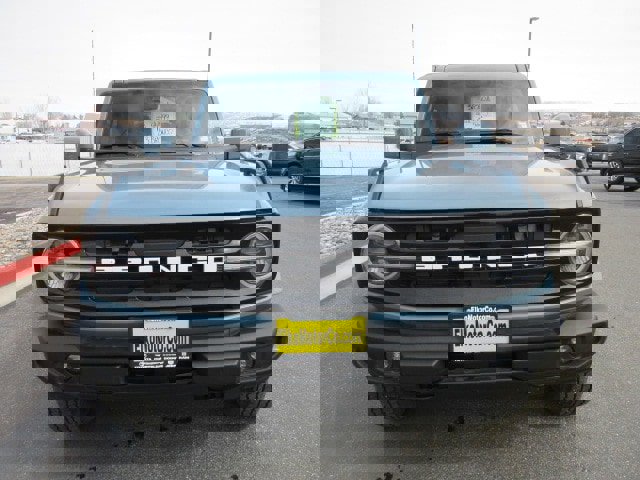 2023 Ford Bronco Outer Banks photo 2