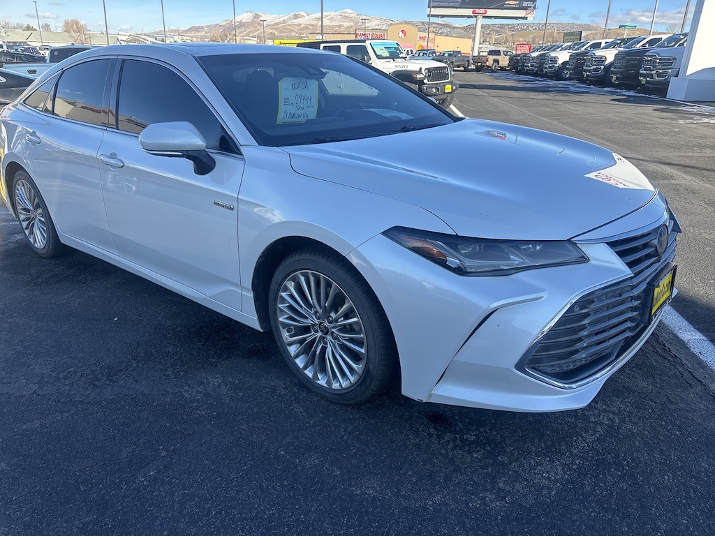Used 2021 Toyota Avalon Hybrid LIMI Sedan