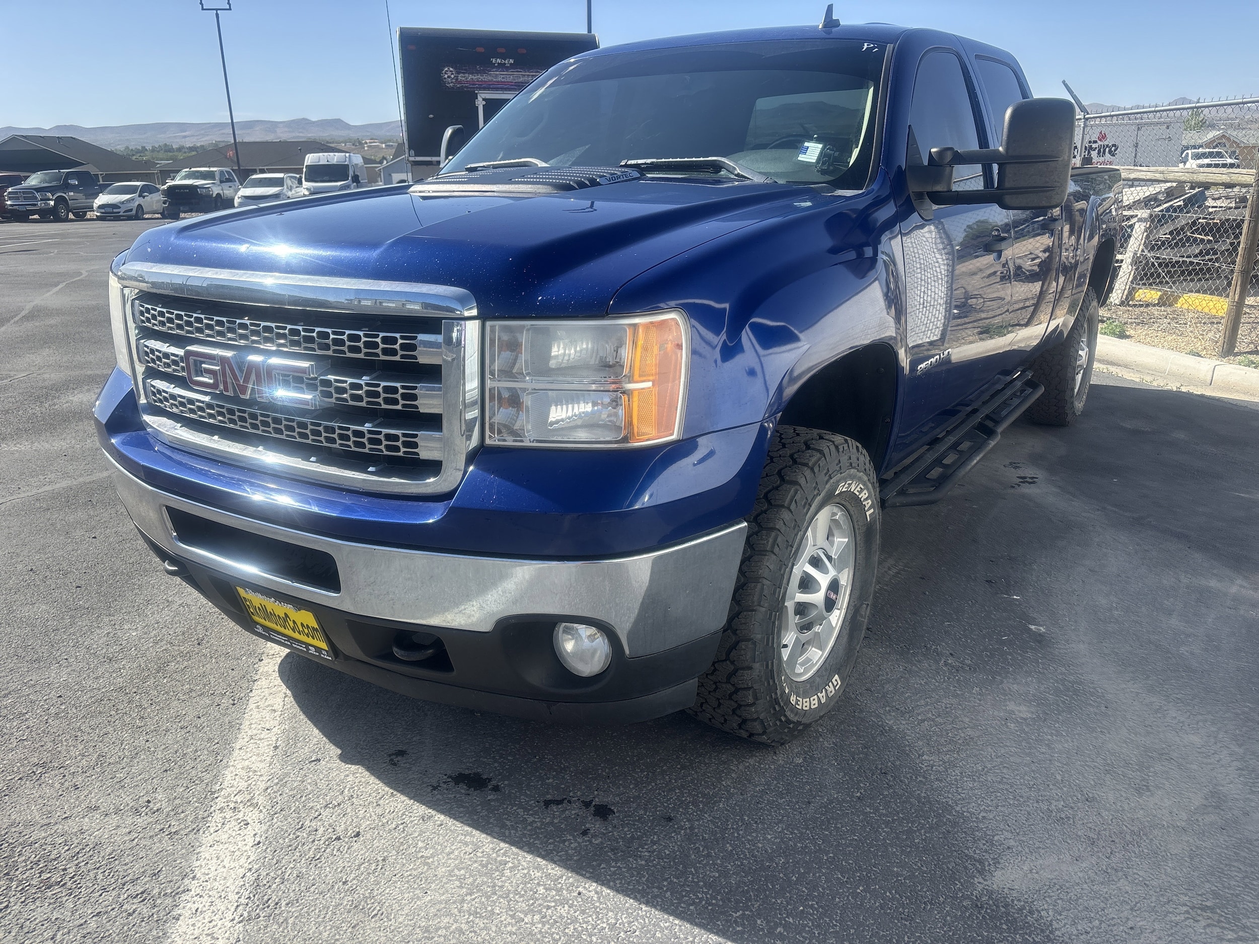 2013 GMC Sierra 4WD Crew Cab 6.5ft SLE's photo