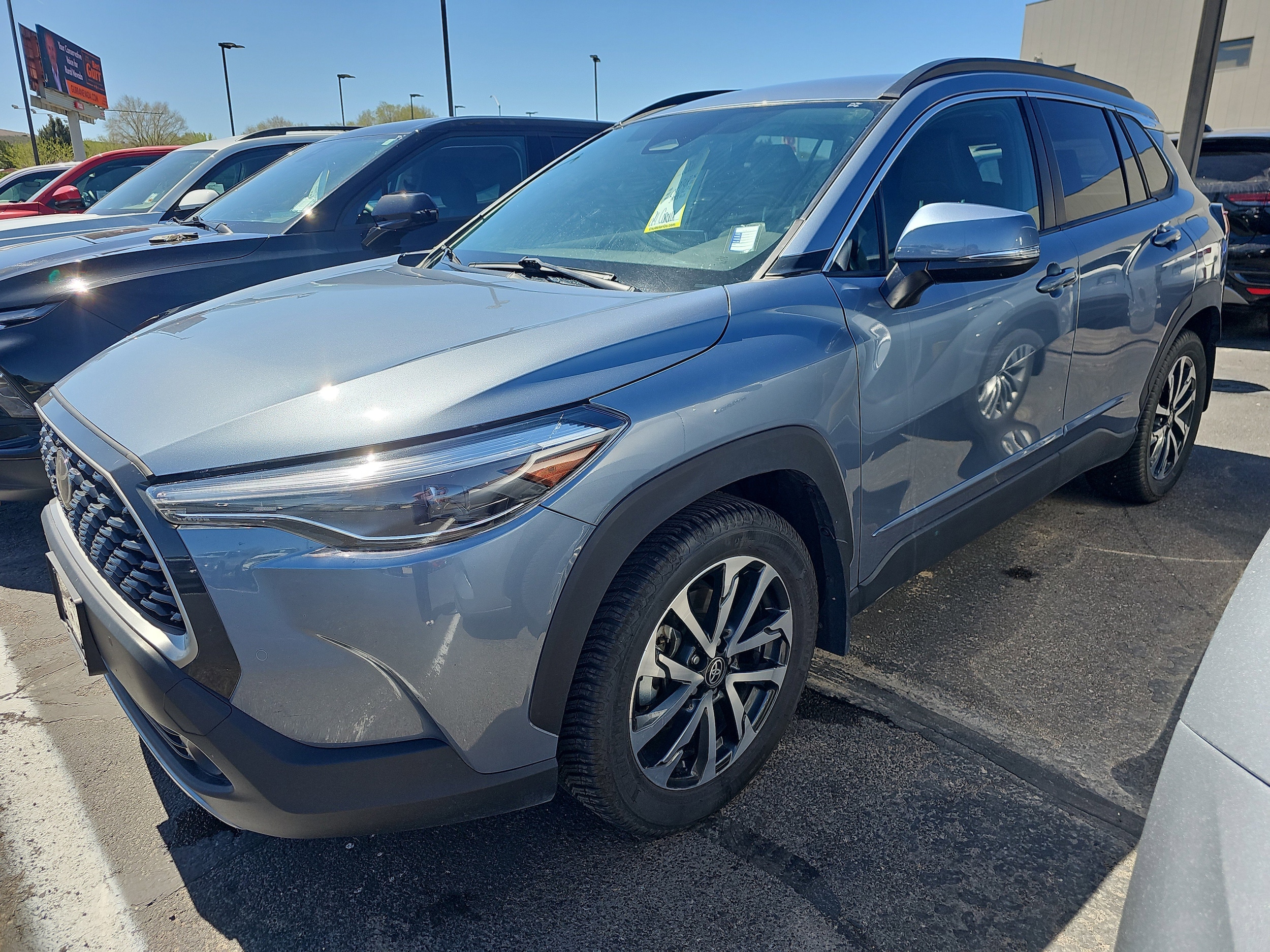 2024 Toyota Corolla Cross XLE AWD's photo