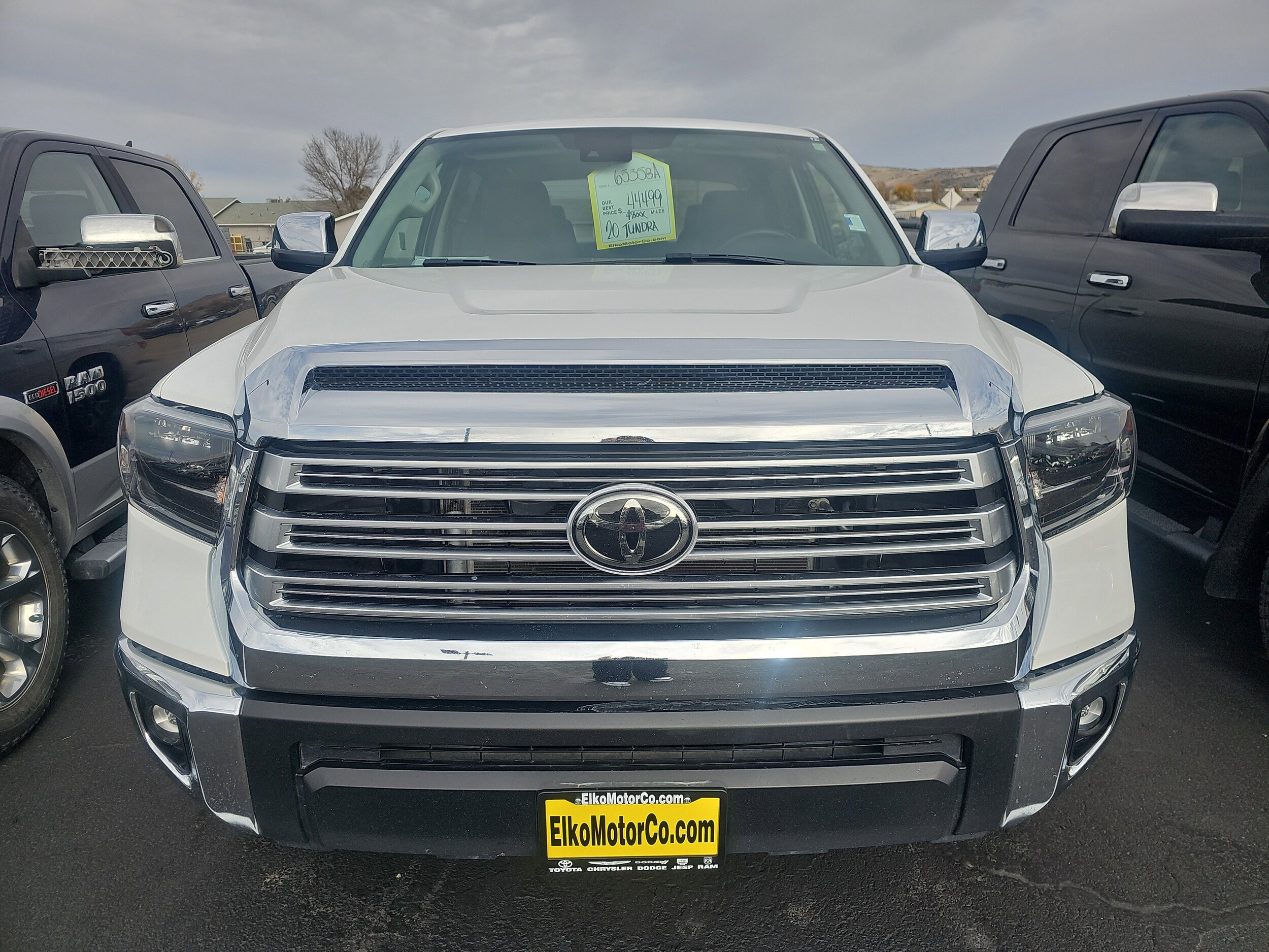 2020 Toyota Tundra Limited CrewMax photo 2