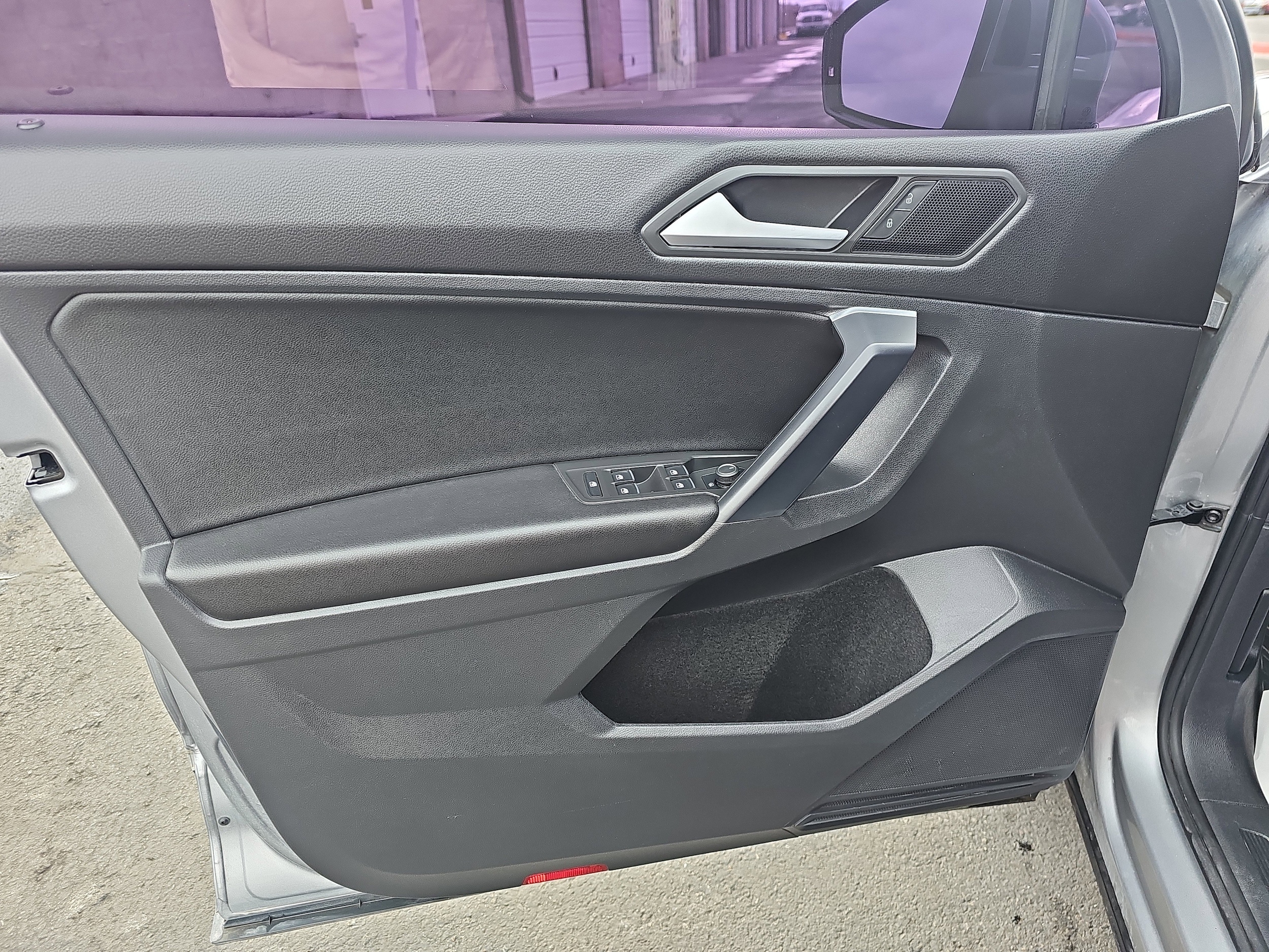 2021 Volkswagen Tiguan SE - Photo 16