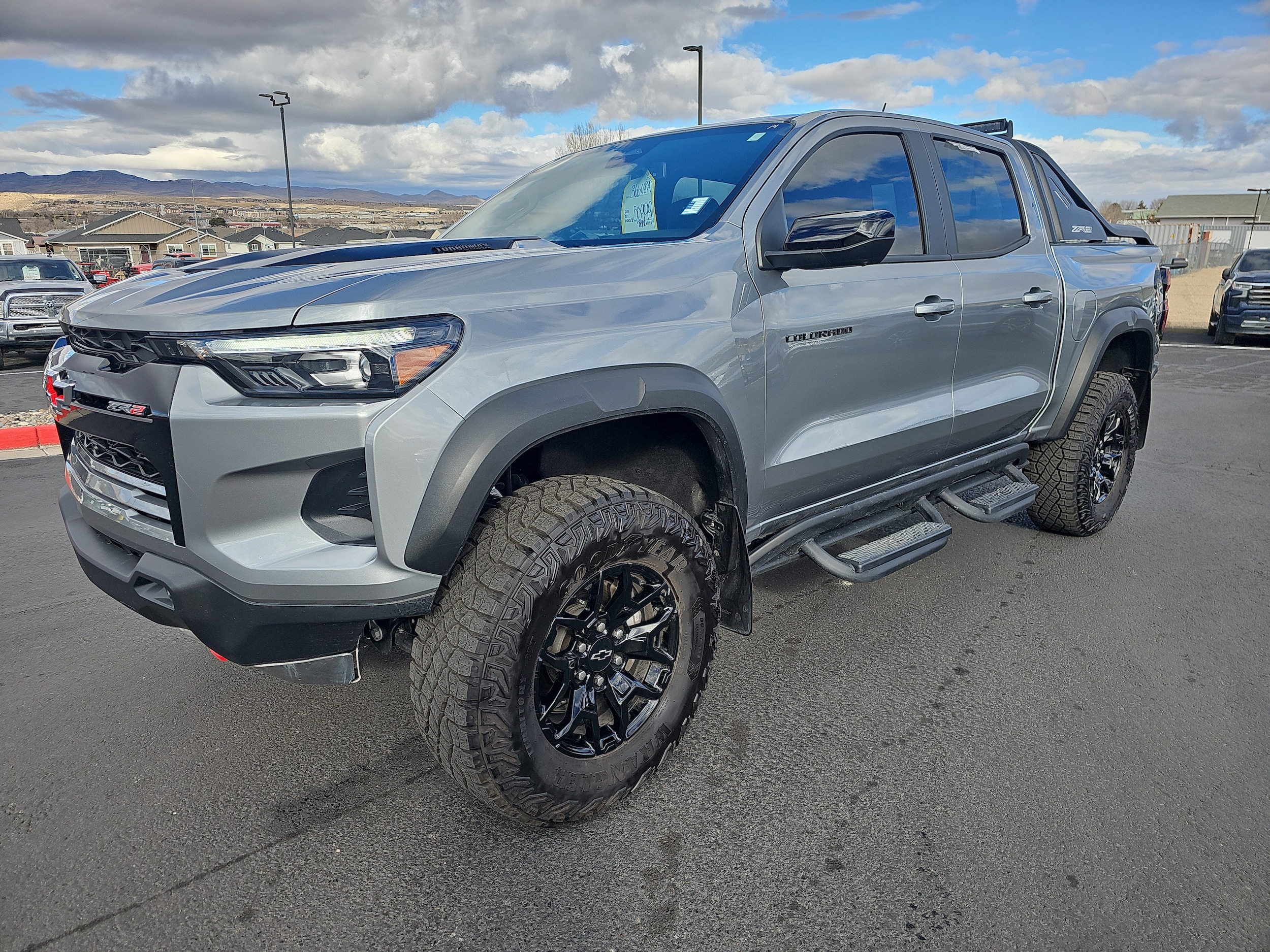 2025 Chevrolet Colorado ZR2's photo