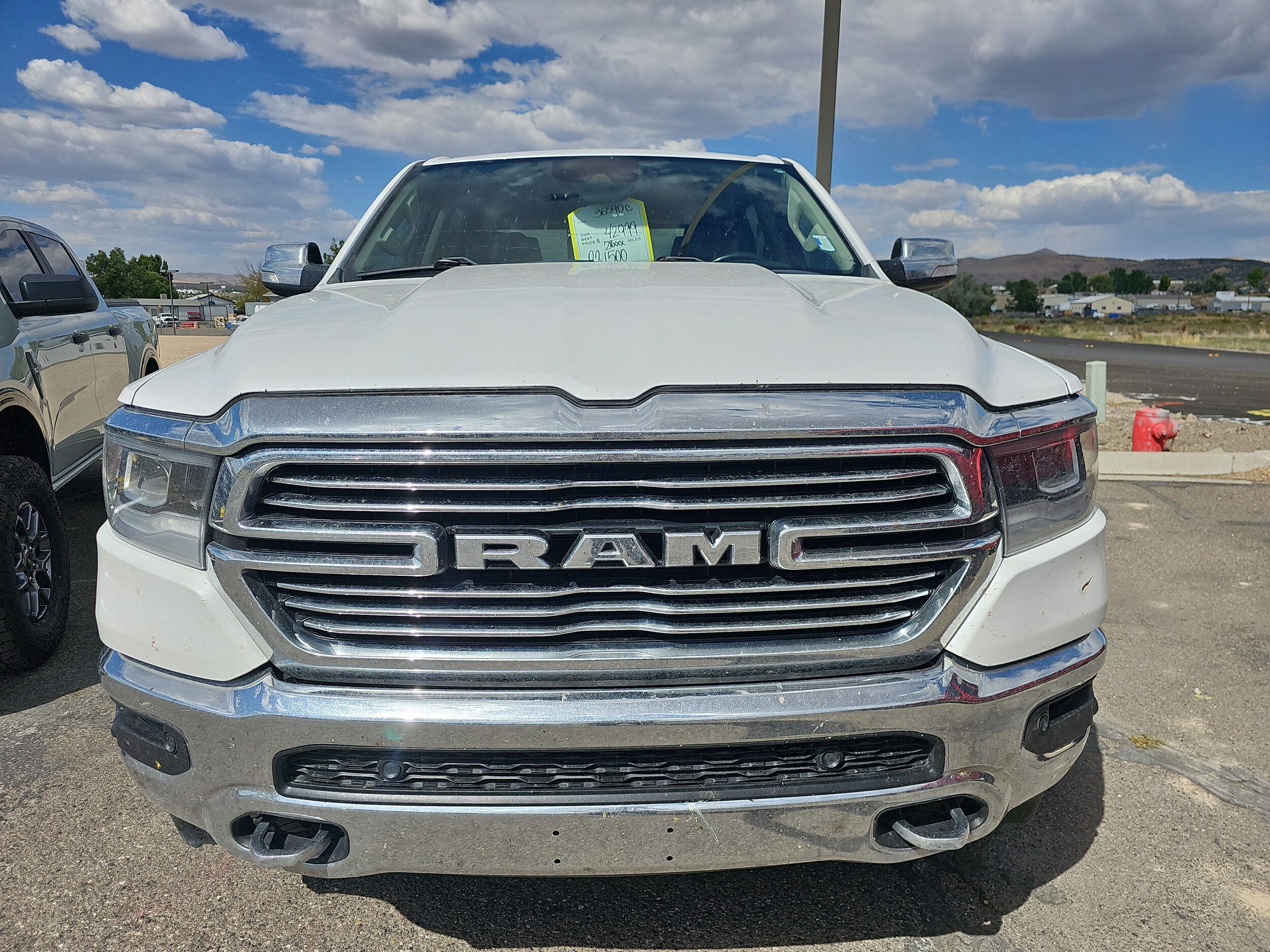 2022 Ram 1500 Laramie photo 2