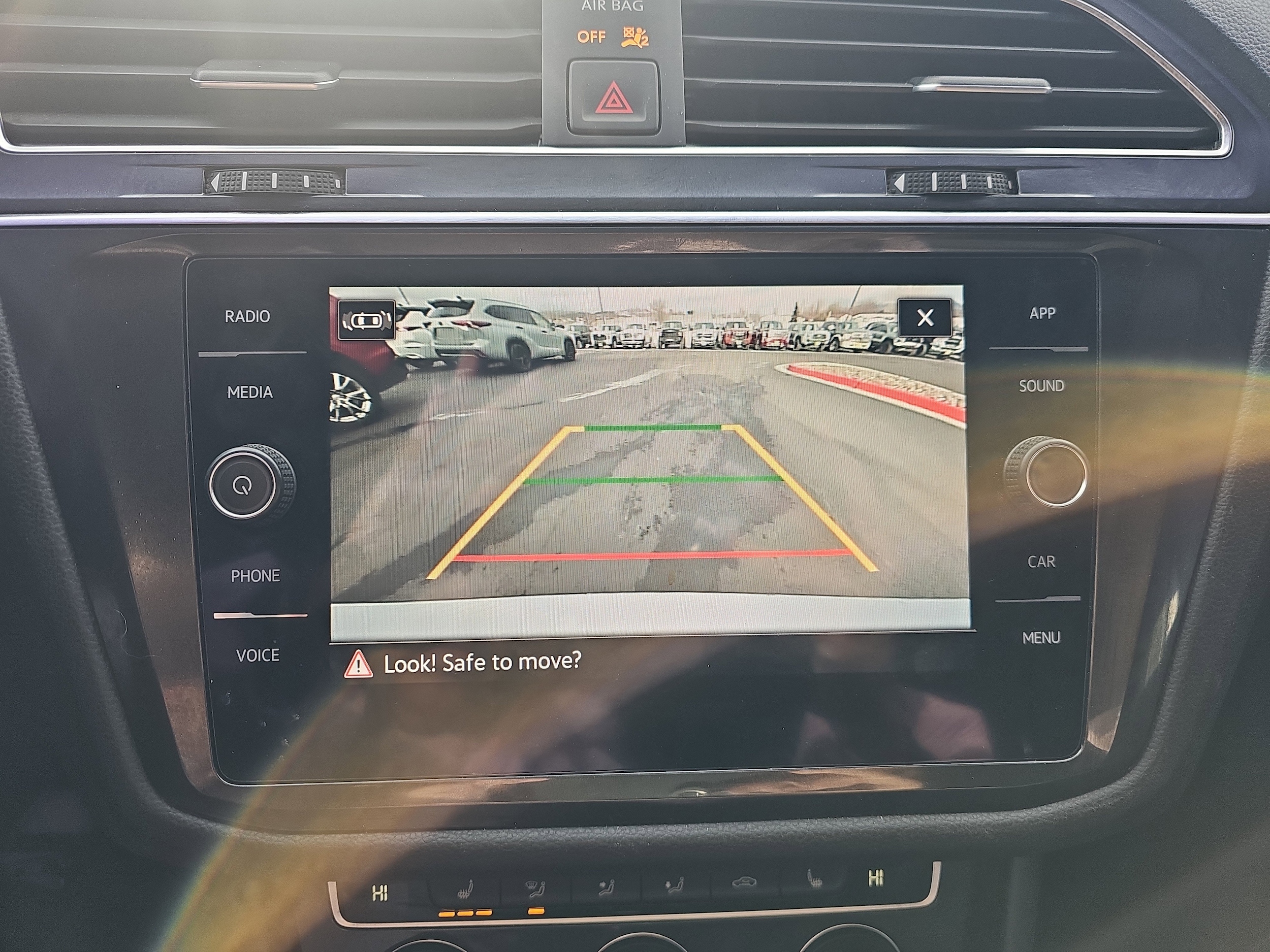 2021 Volkswagen Tiguan SE - Photo 26