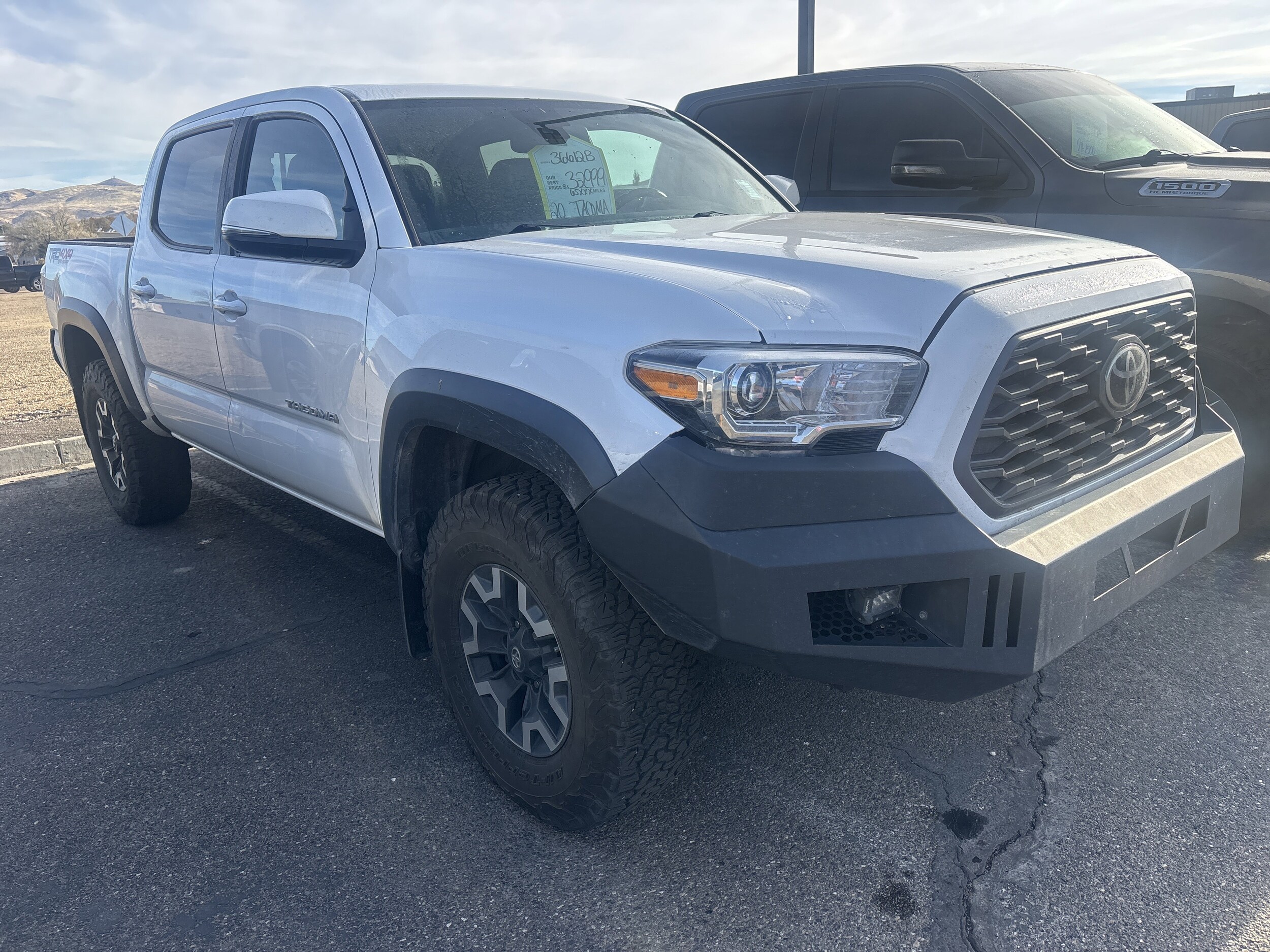 2020 Toyota Tacoma Double Cab photo 3