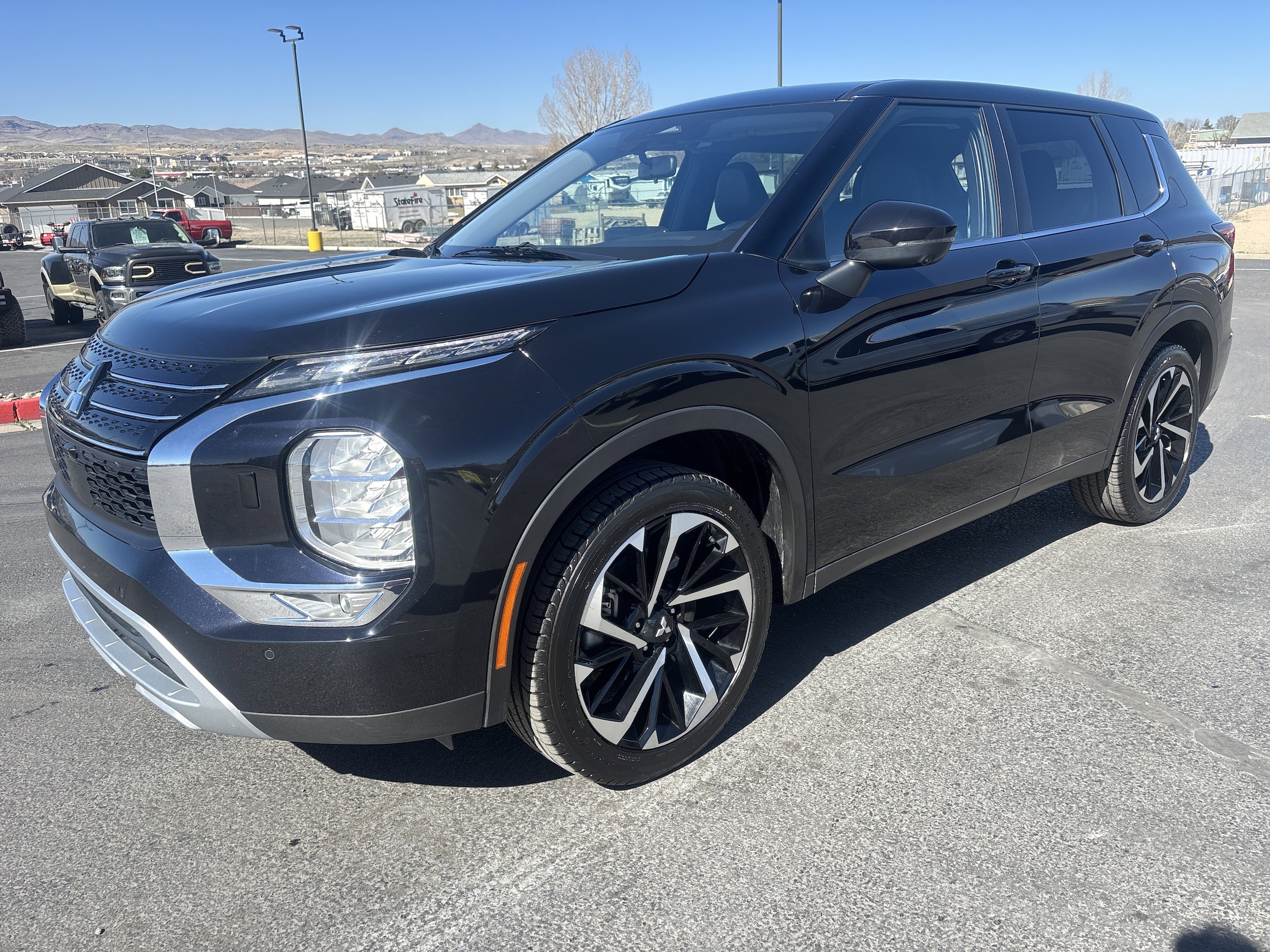 2022 Mitsubishi Outlander SE