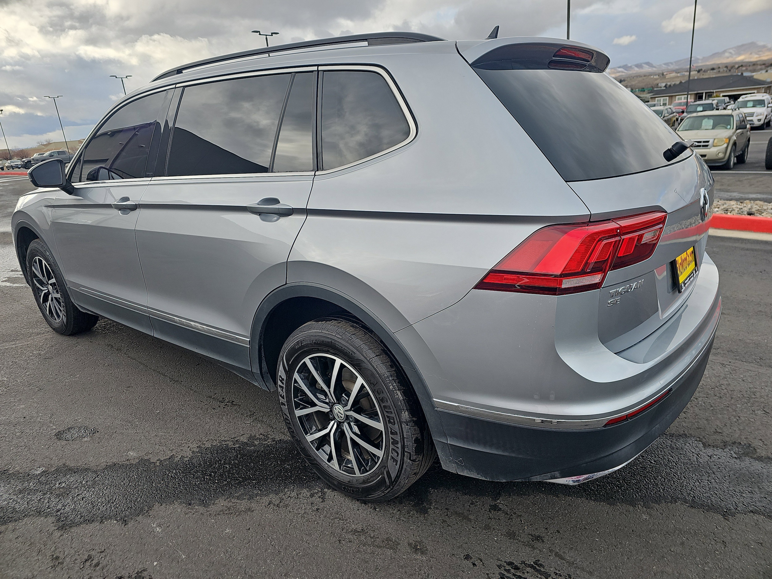 2021 Volkswagen Tiguan SE - Photo 8