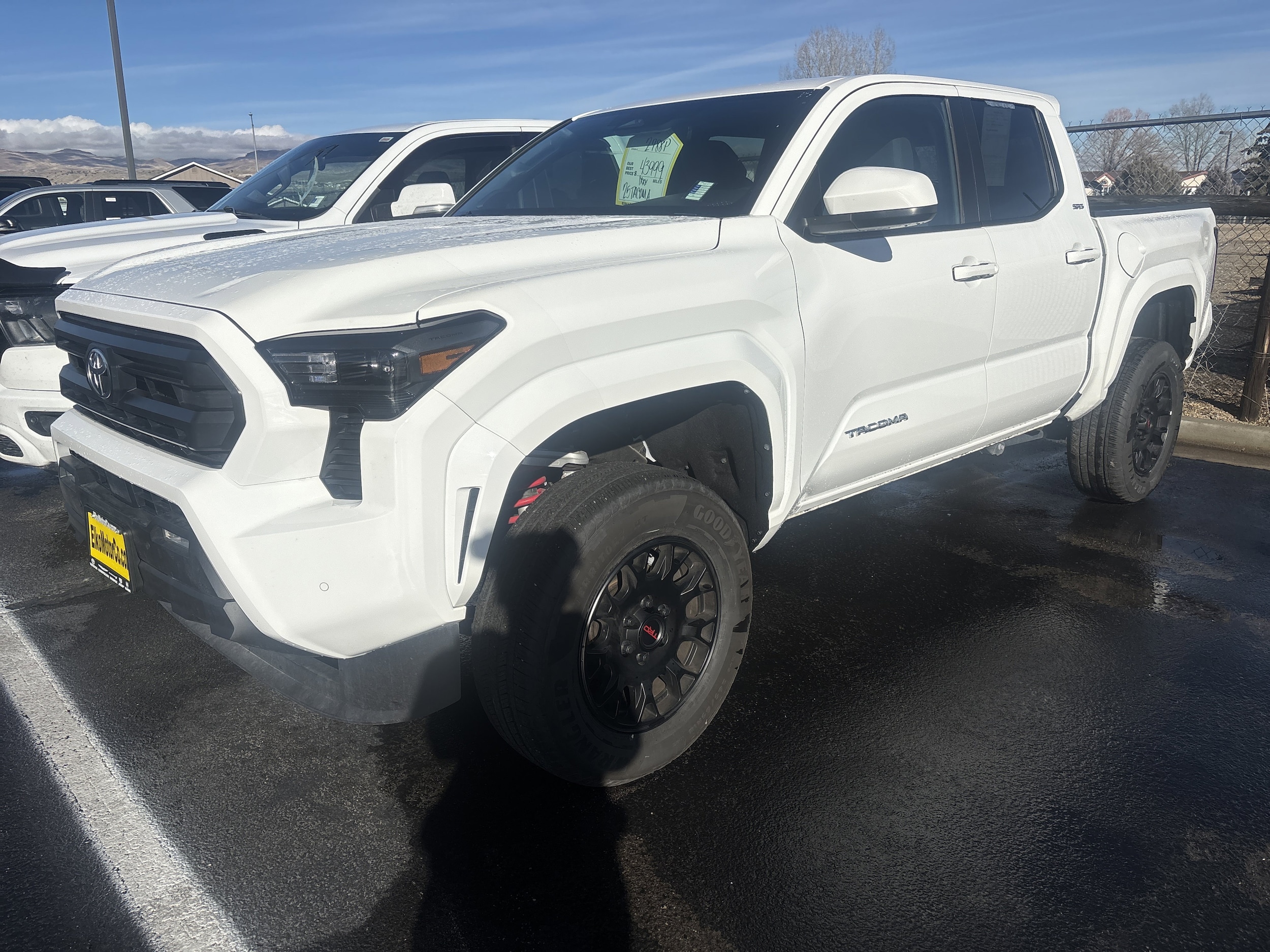 2025 Toyota Tacoma SR5's photo