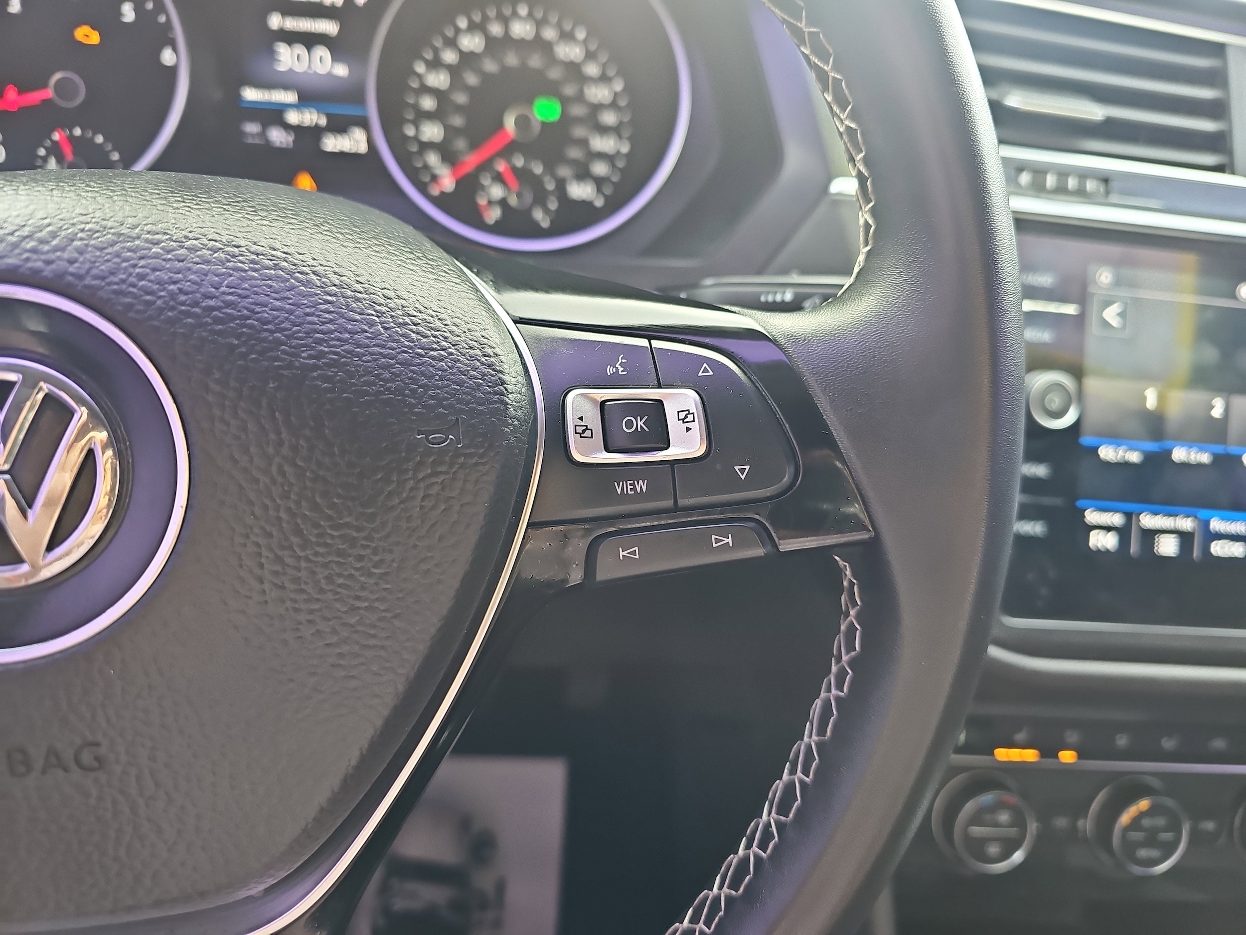 2021 Volkswagen Tiguan SE - Photo 20