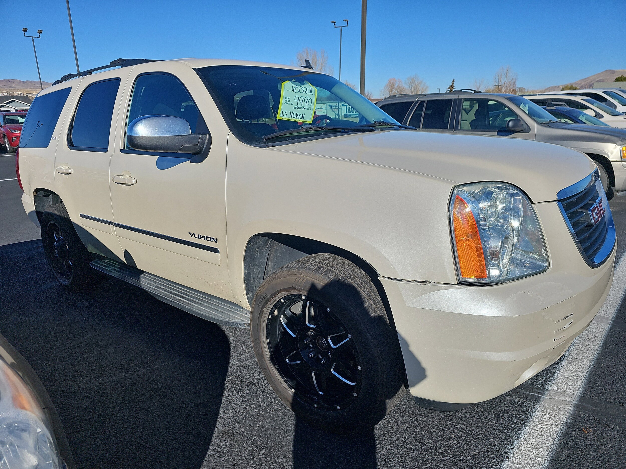 2013 Gmc Yukon SLT photo 2