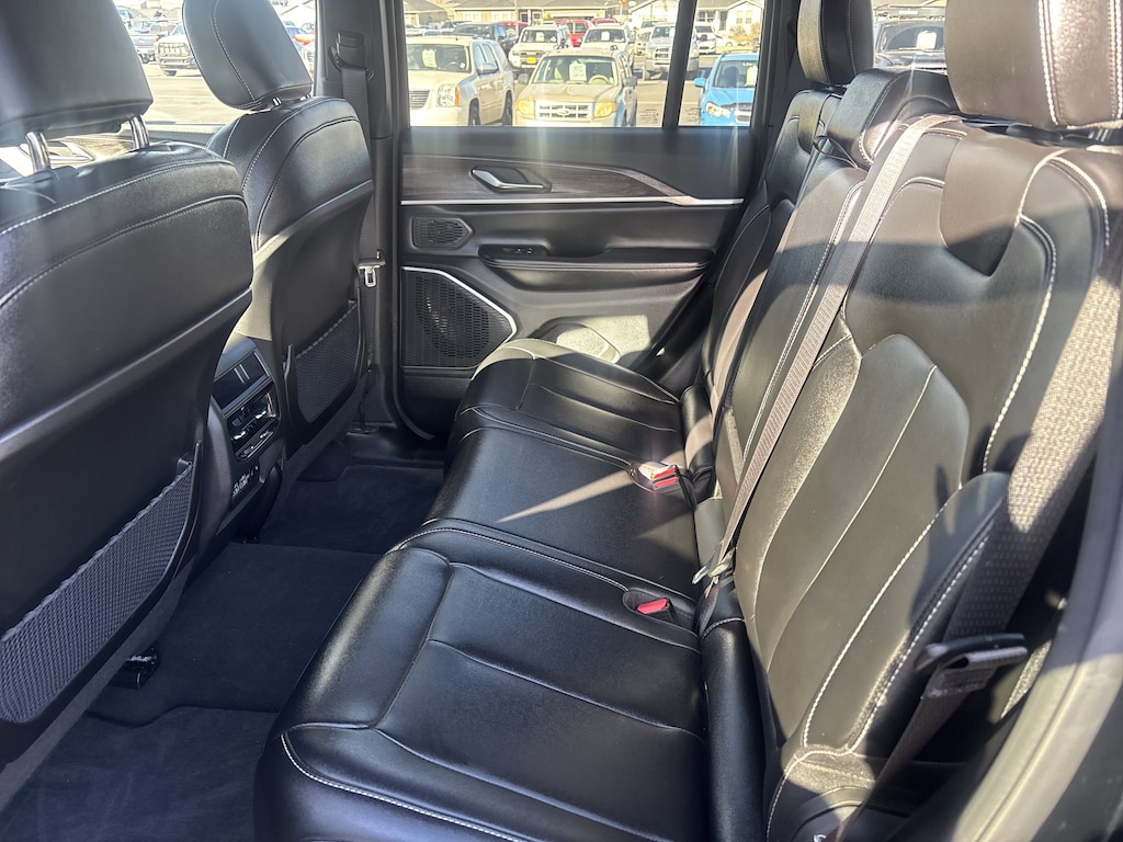 Used 2025 Jeep Grand Cherokee Limited SUV