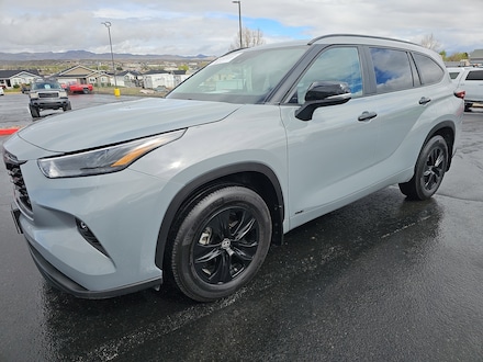 2024 Toyota Highlander Hybrid XLE SUV