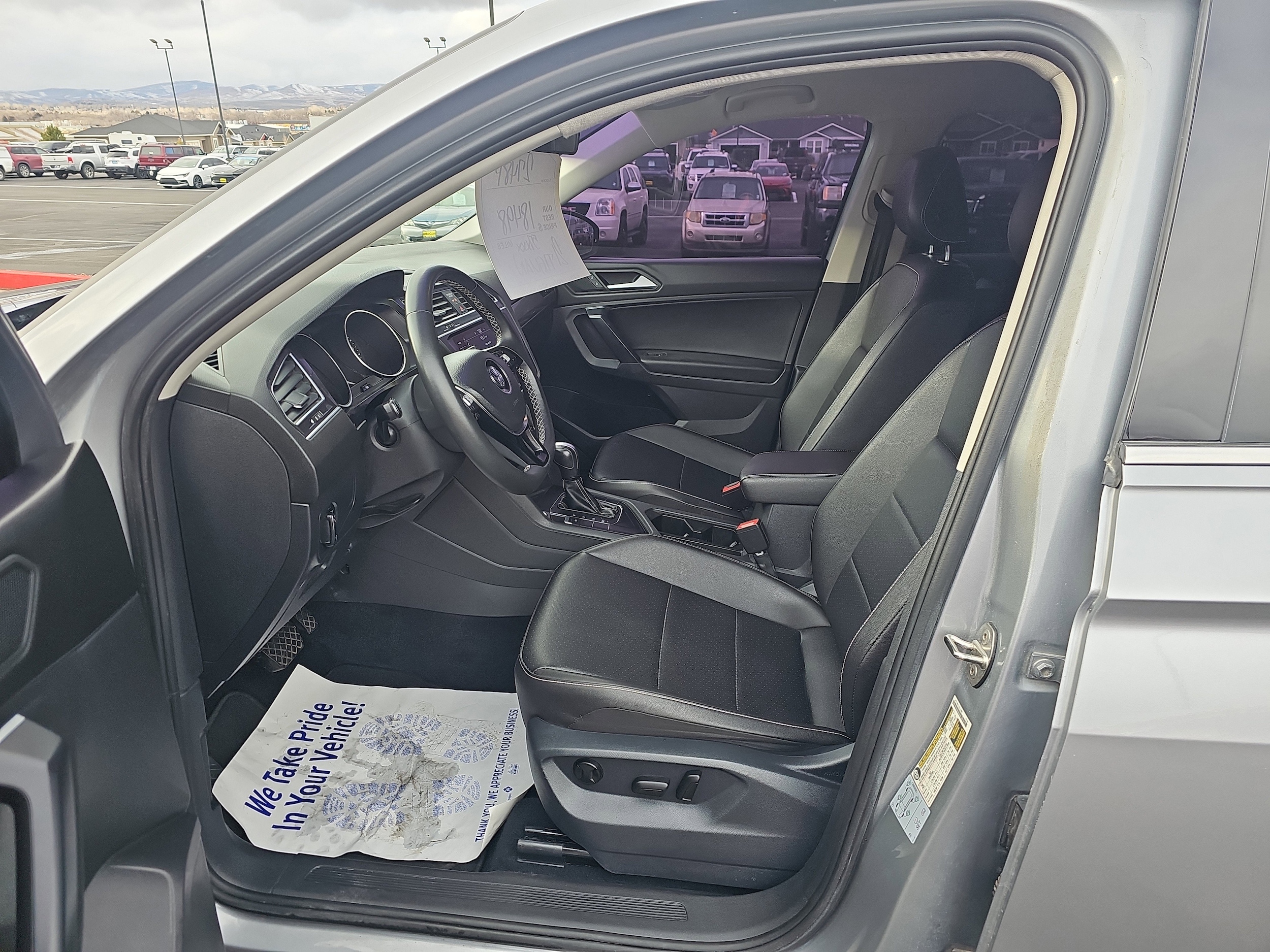 2021 Volkswagen Tiguan SE - Photo 17