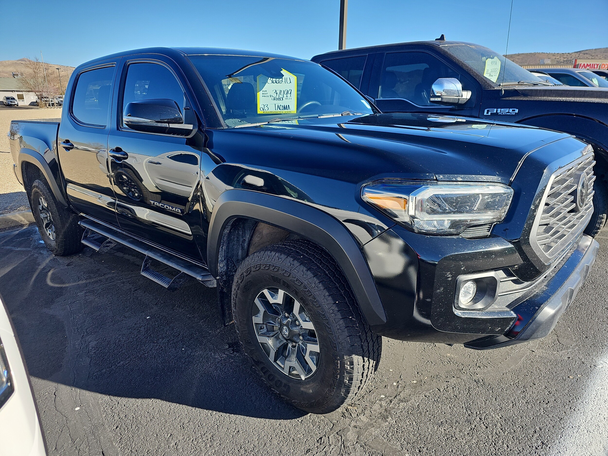 2023 Toyota Tacoma Double Cab photo 3