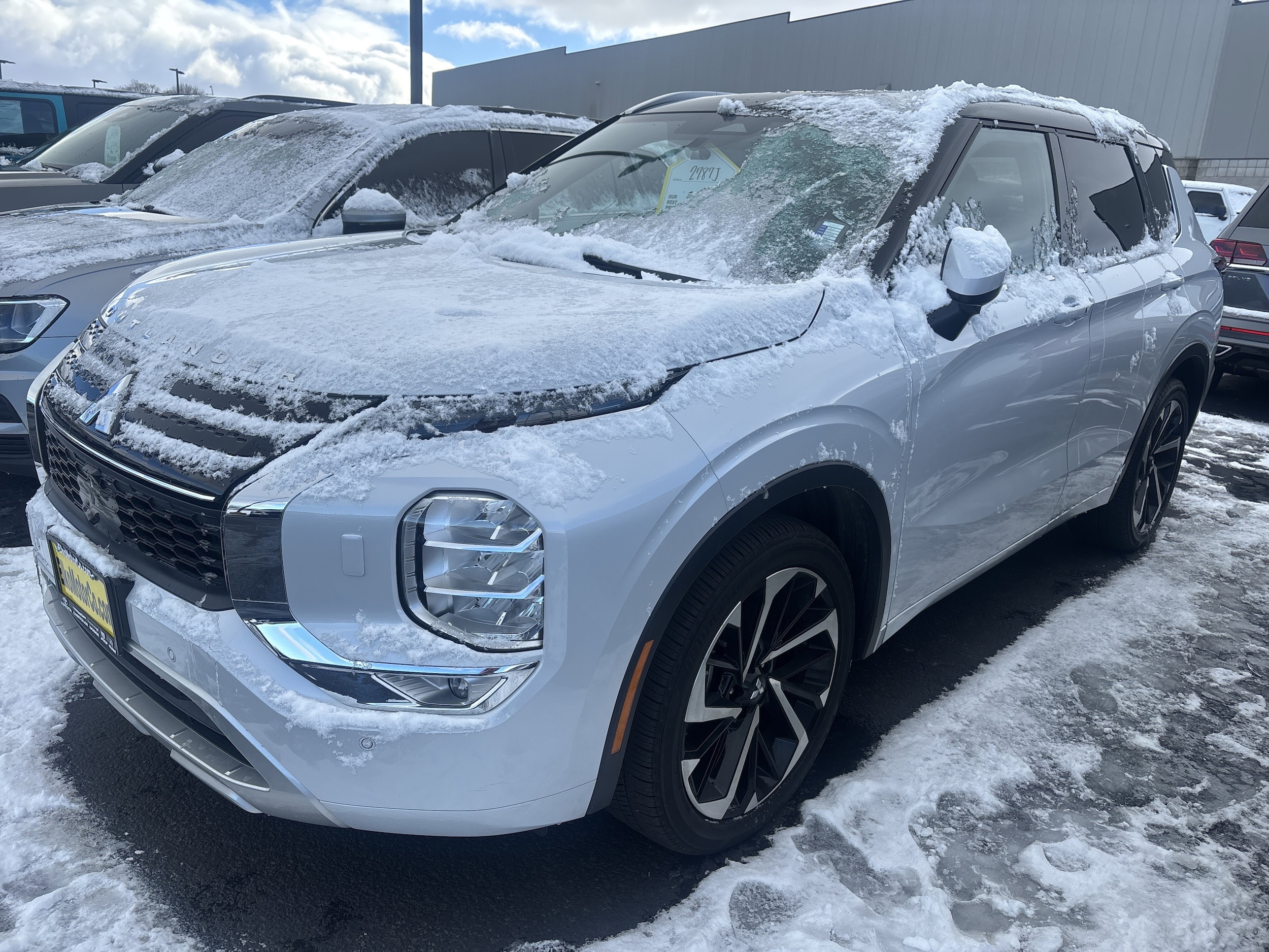 2024 Mitsubishi Outlander SEL's photo