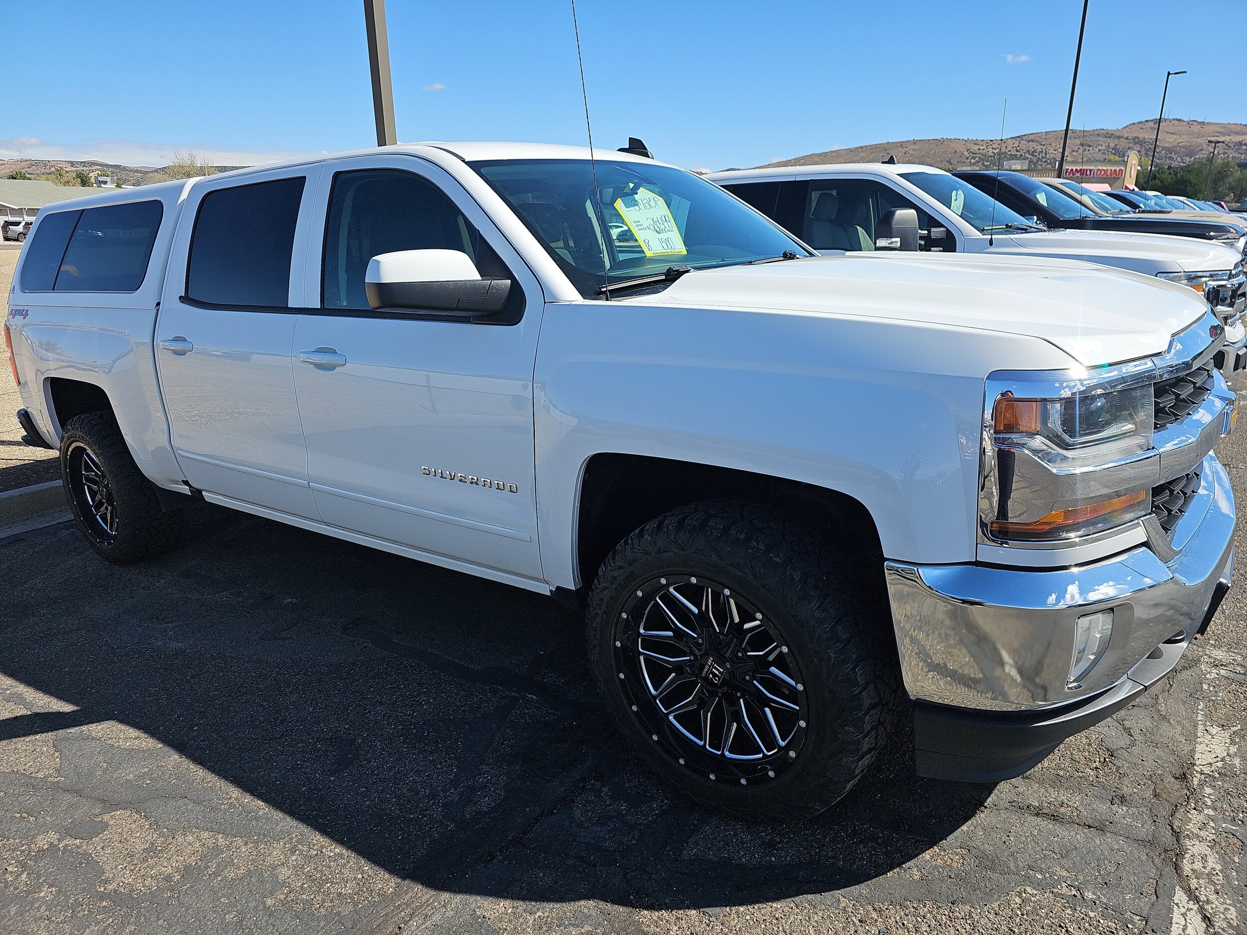 2018 Chevrolet Silverado 1500 LT photo 3