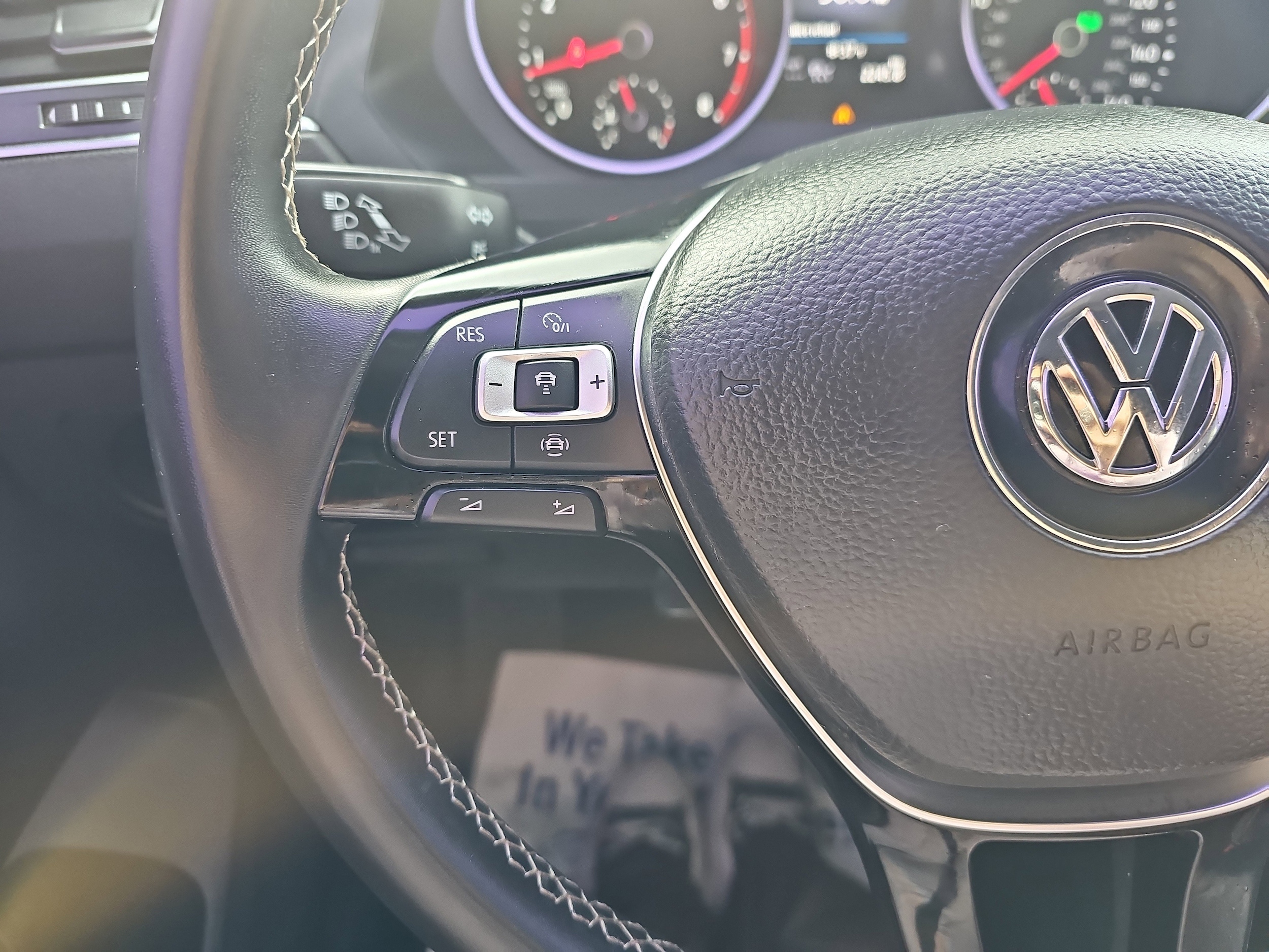 2021 Volkswagen Tiguan SE - Photo 19