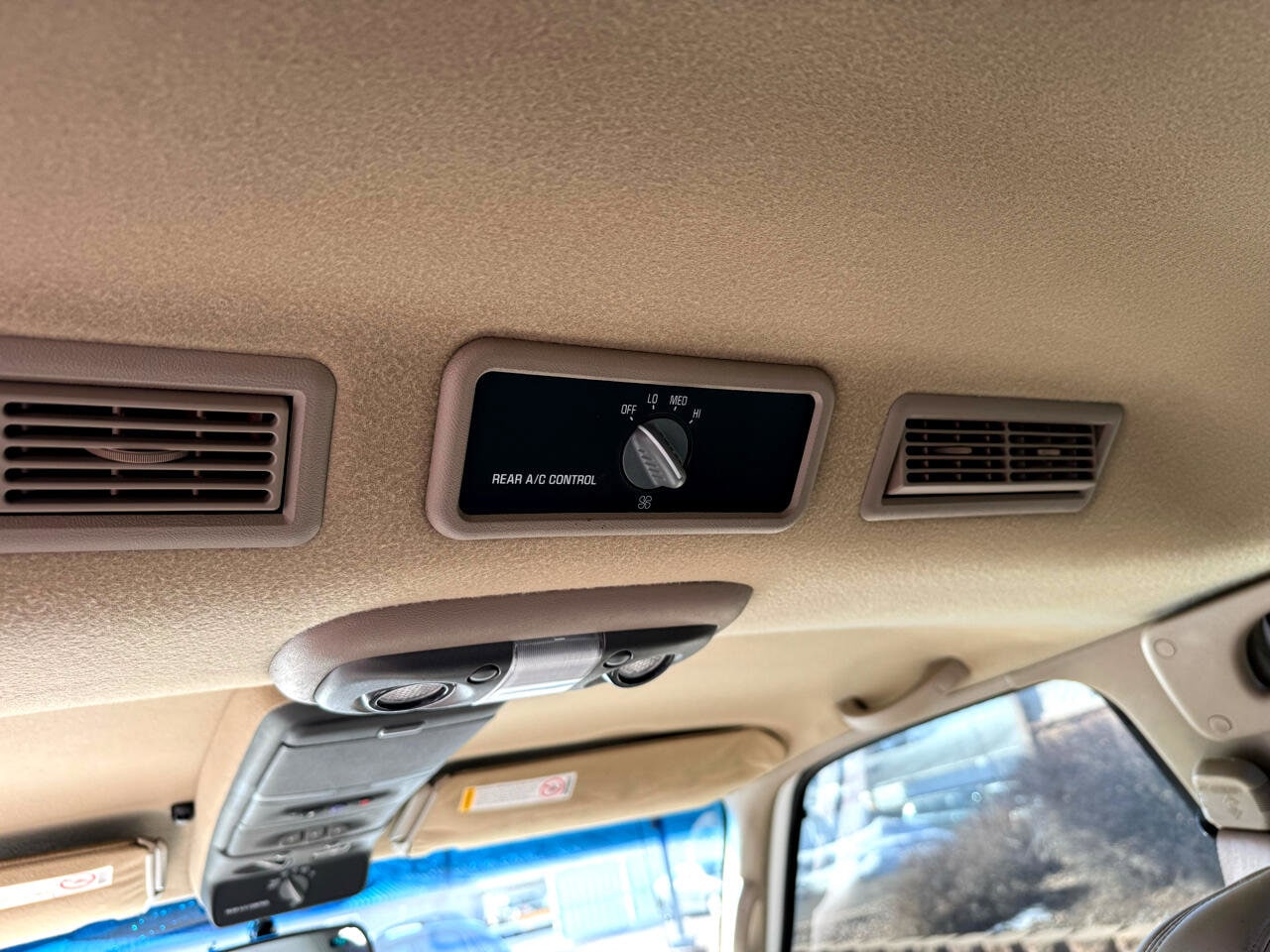 2000 Cadillac Escalade Base - Photo 22