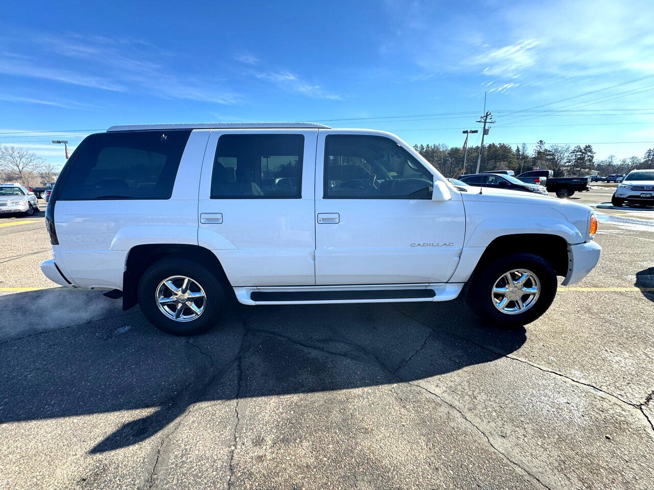 2000 Cadillac Escalade Base photo 4