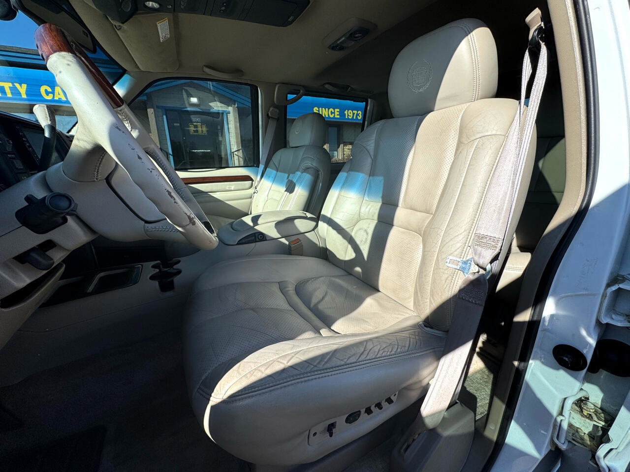 2000 Cadillac Escalade Base - Photo 10
