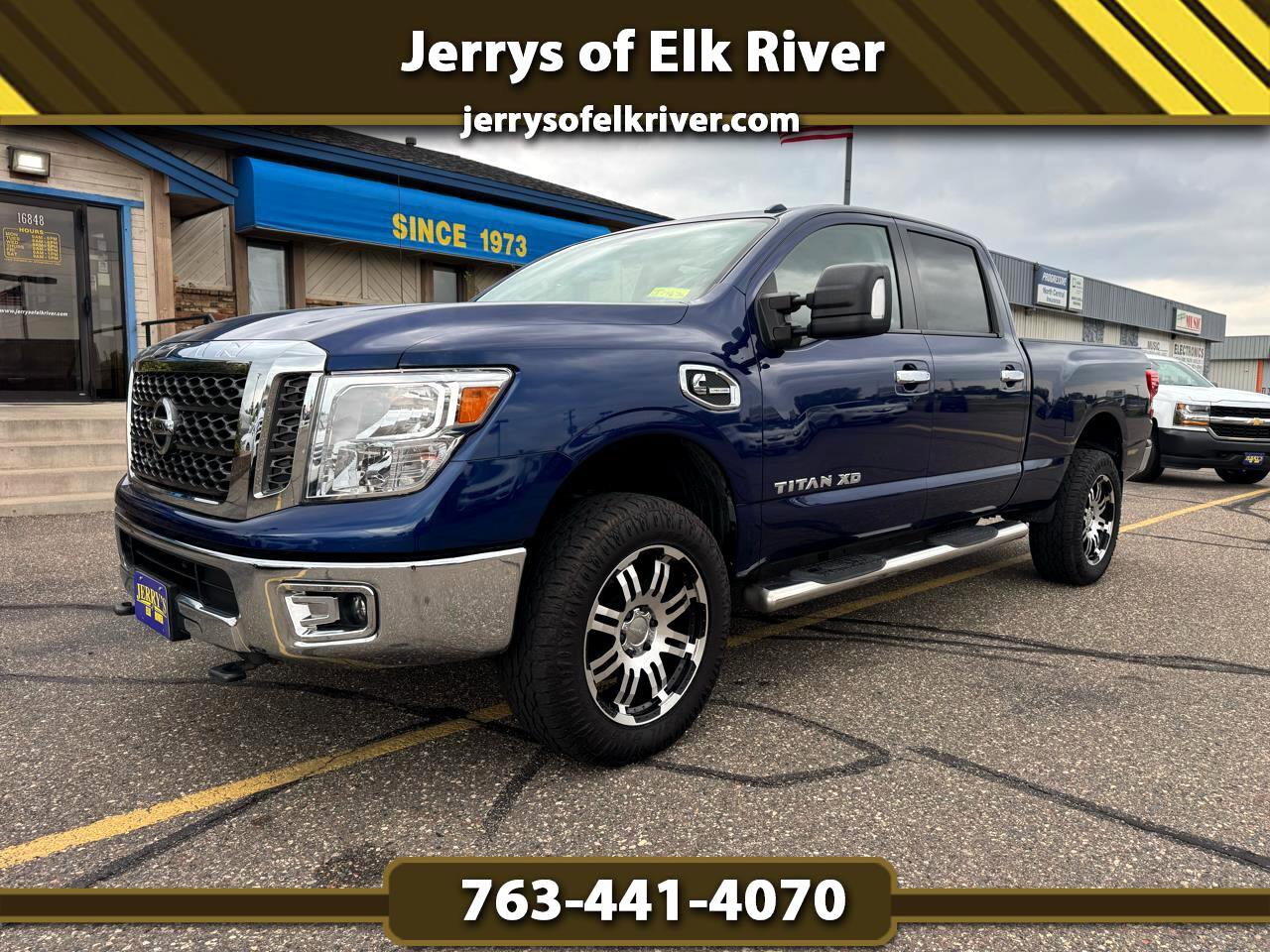 2017 Nissan Titan XD SV Diesel Crew Cab 4x4 SWB's photo