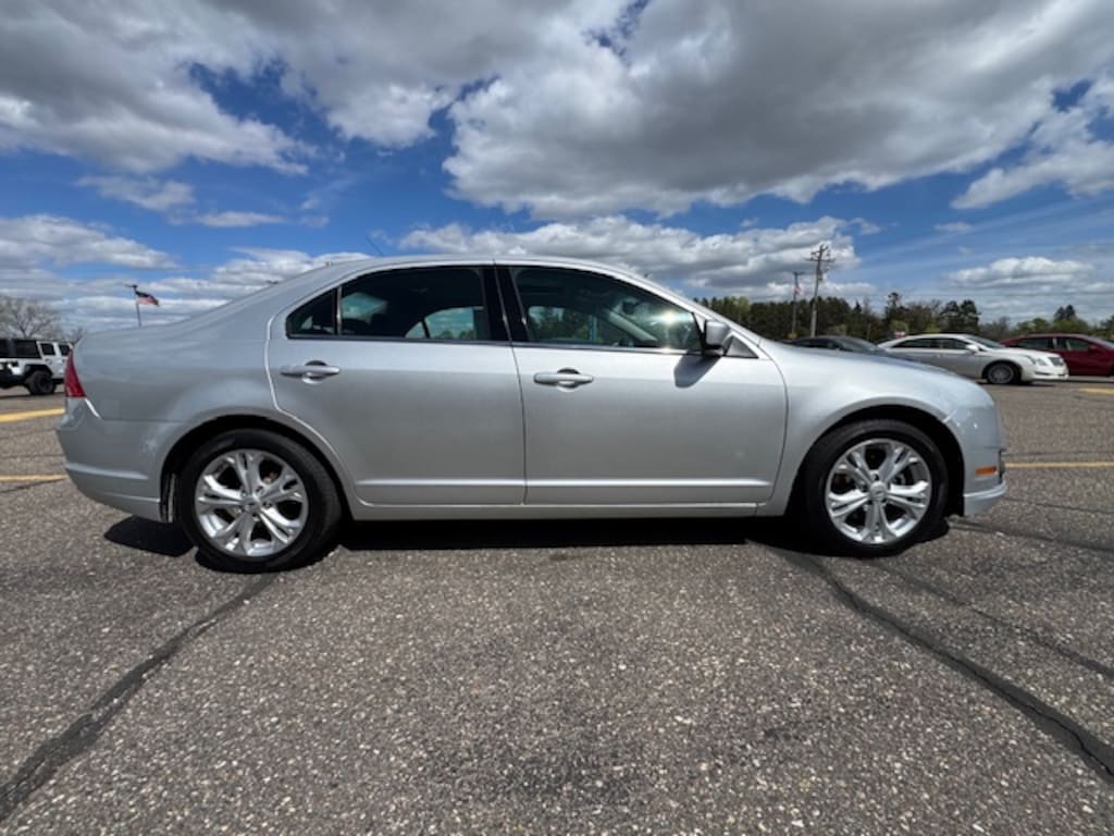 Used 2012 Ford Fusion SE Sedan