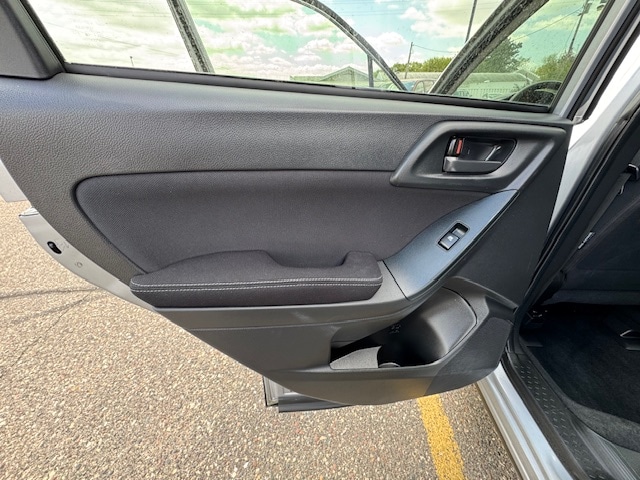 2015 Subaru Forester i Premium - Photo 11