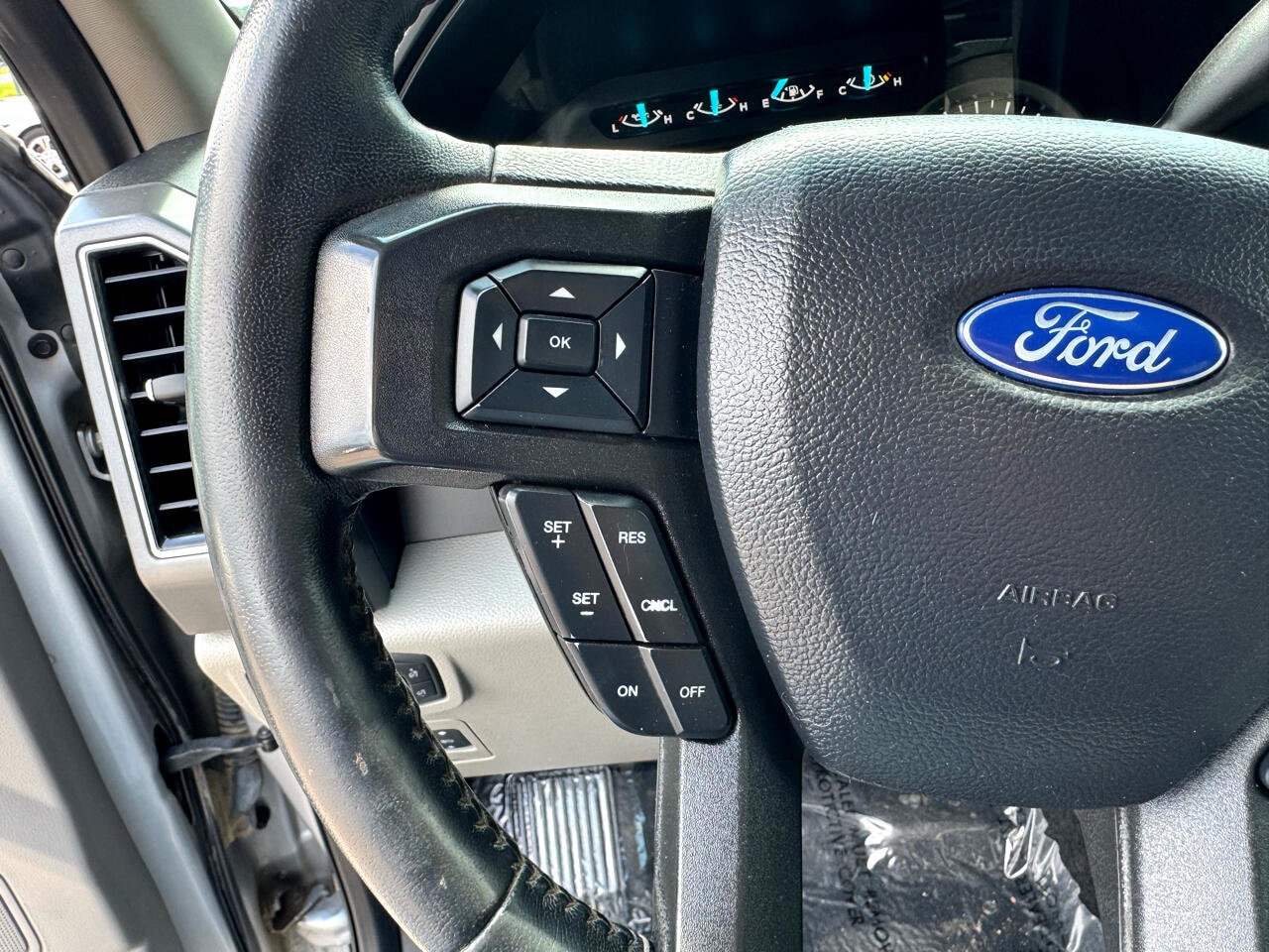 2020 Ford F-150 XLT - Photo 14